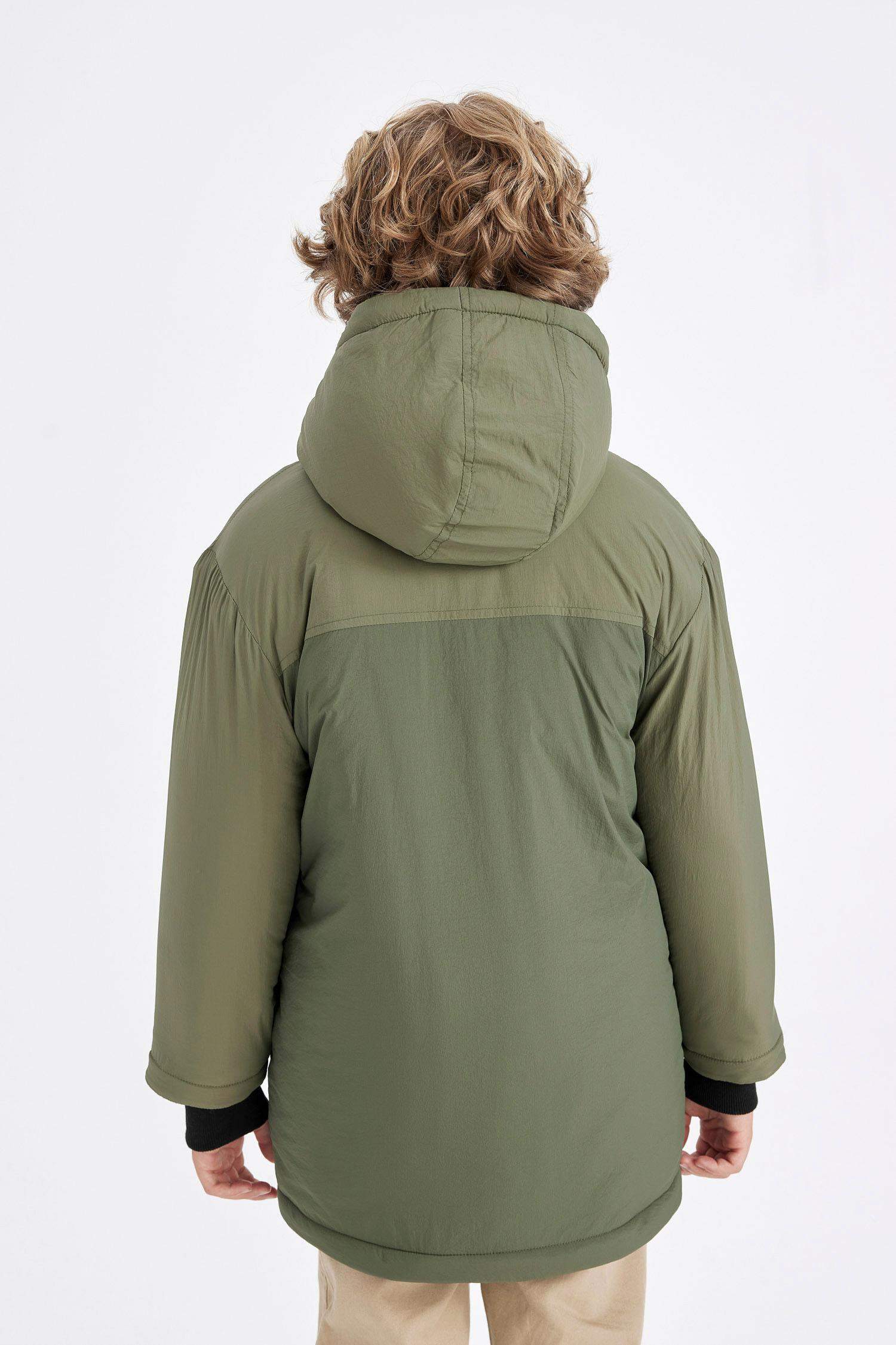 Erkek Çocuk Su Geçirmez Kapüşonlu Fermuarlı Cepli Pelüş Astar Parka