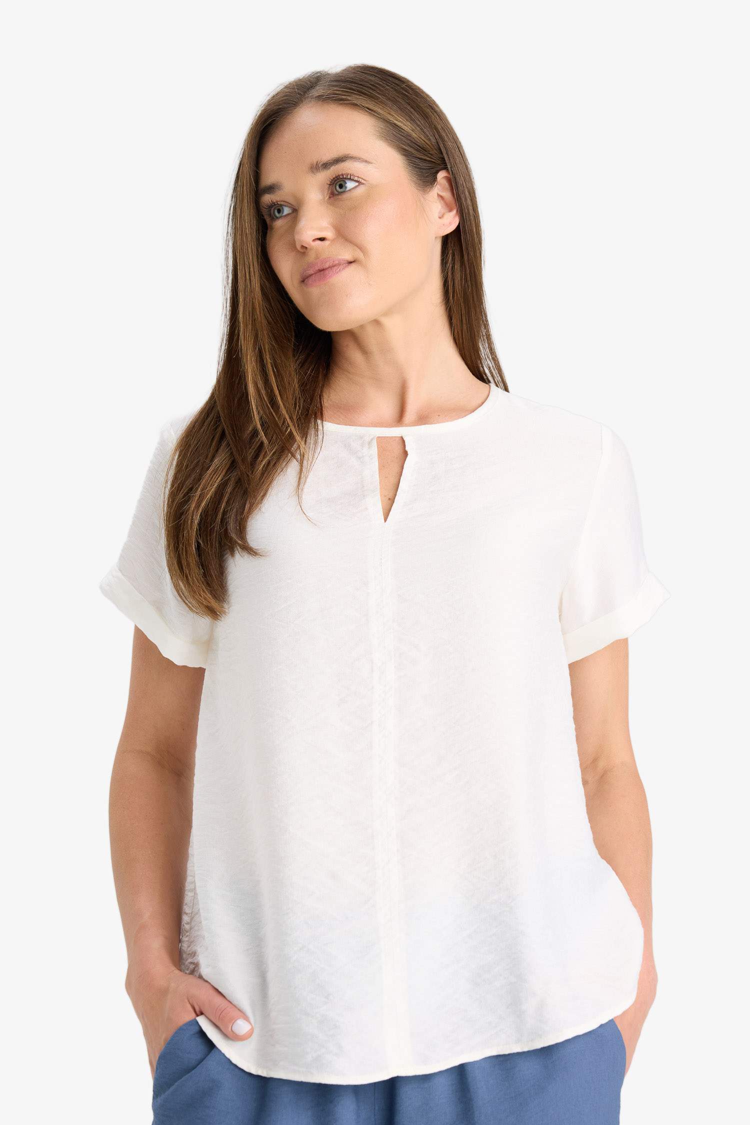 Regular Fit Yuvarlak Yaka Kısa Kollu Bluz