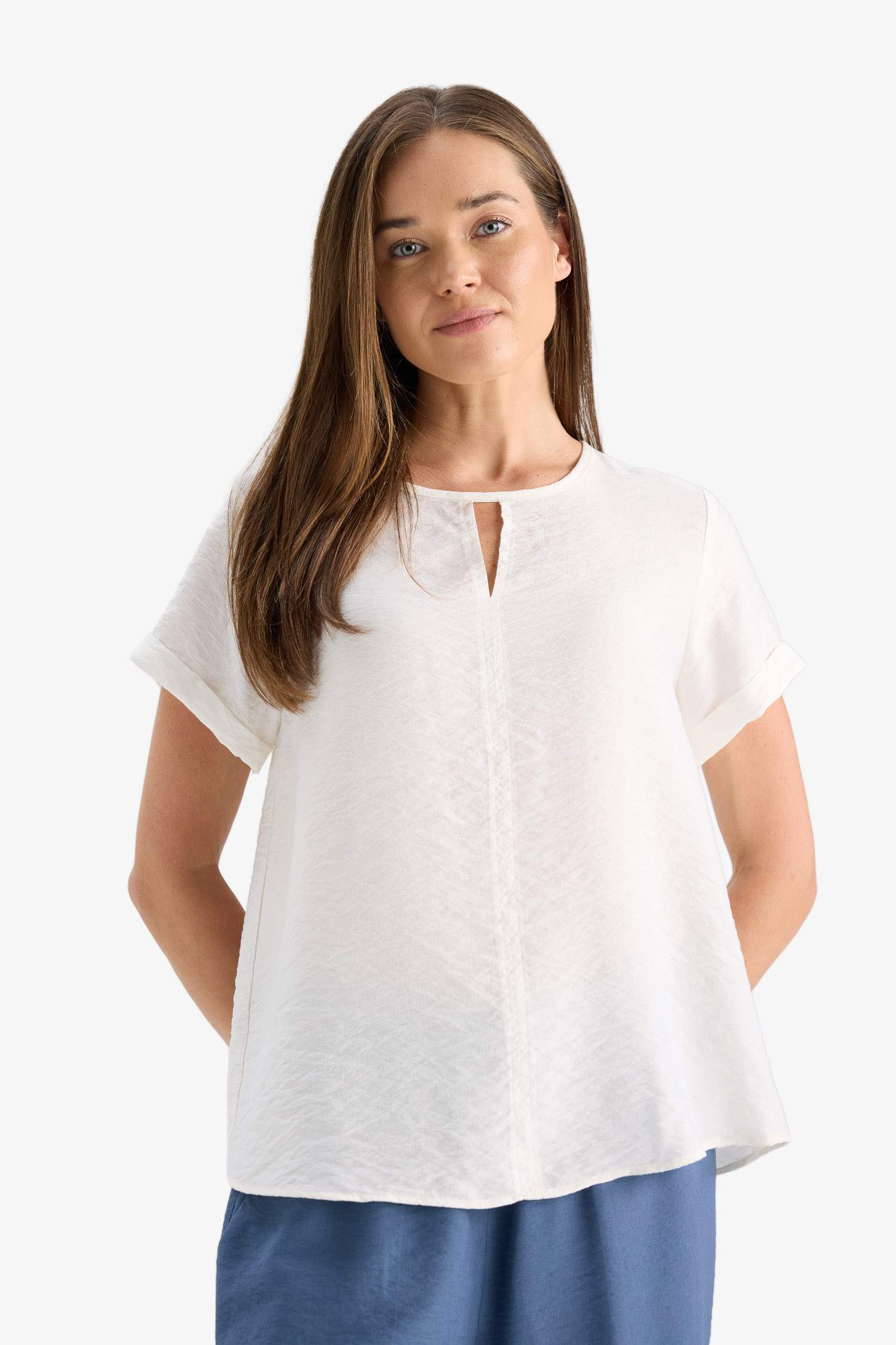 Regular Fit Yuvarlak Yaka Kısa Kollu Bluz