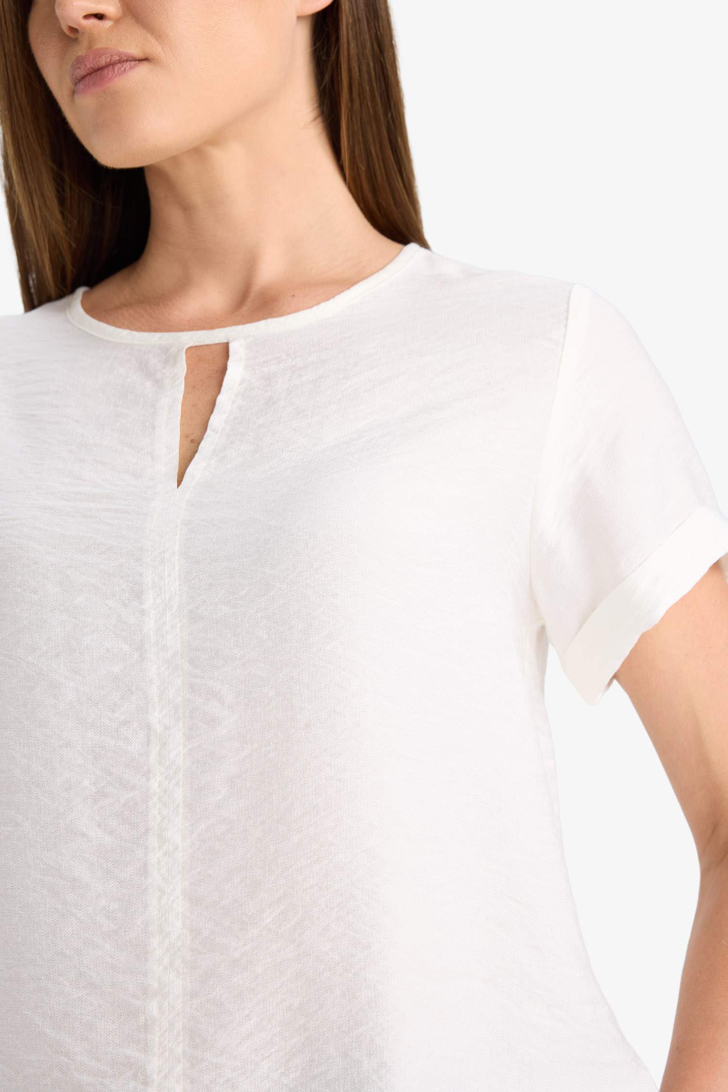 Regular Fit Yuvarlak Yaka Kısa Kollu Bluz