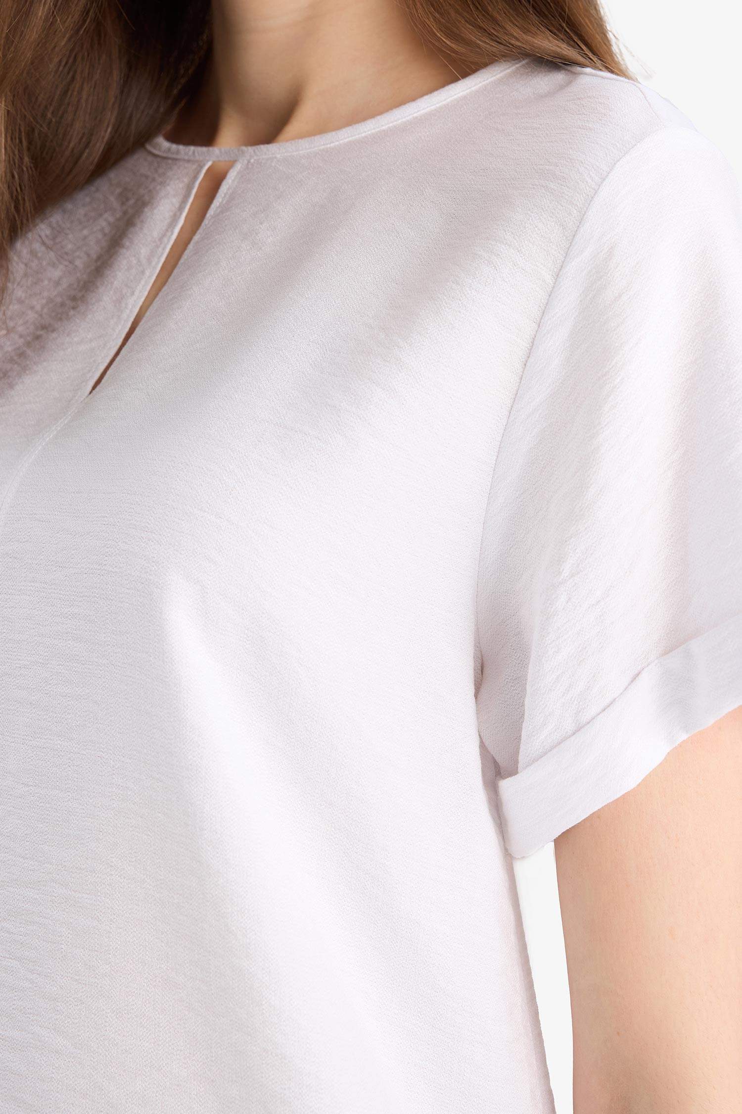 Regular Fit Round Collar Short Sleeve Blouse