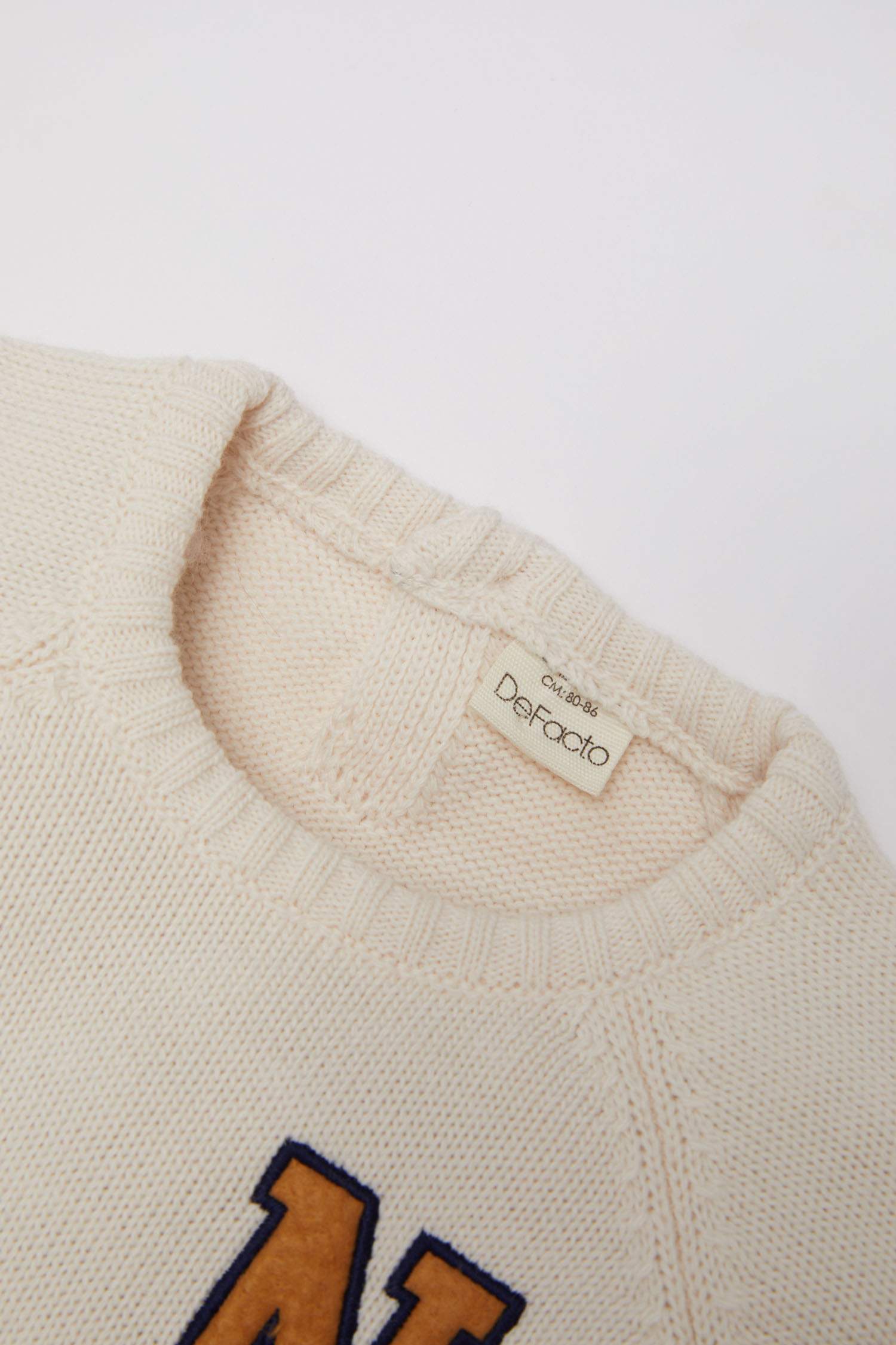 Erkek Bebek Bisiklet Yaka Nakışlı Triko Kazak