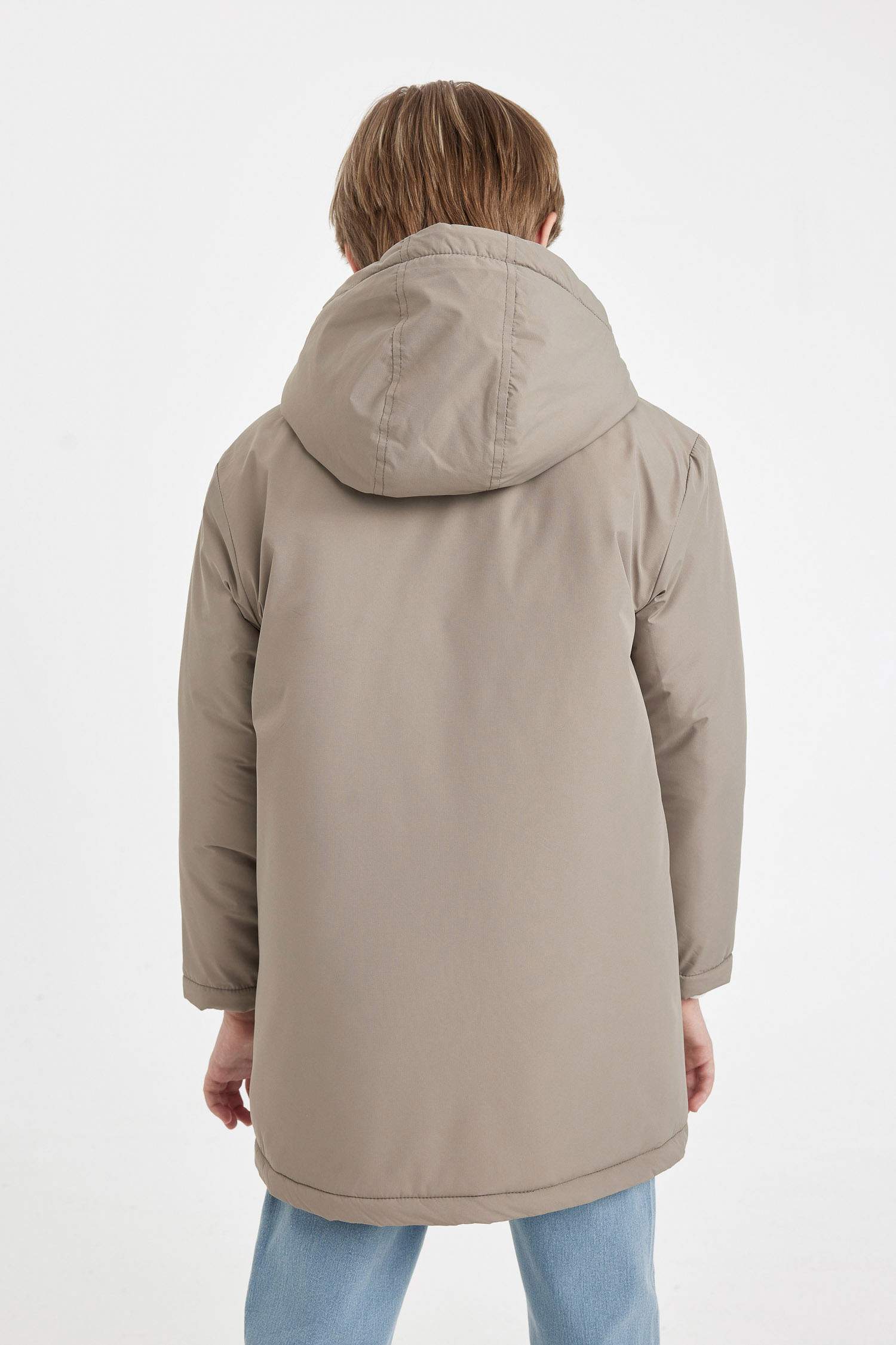 قمصلة نفخ ولادي بغطاء للرأس طارد للماء