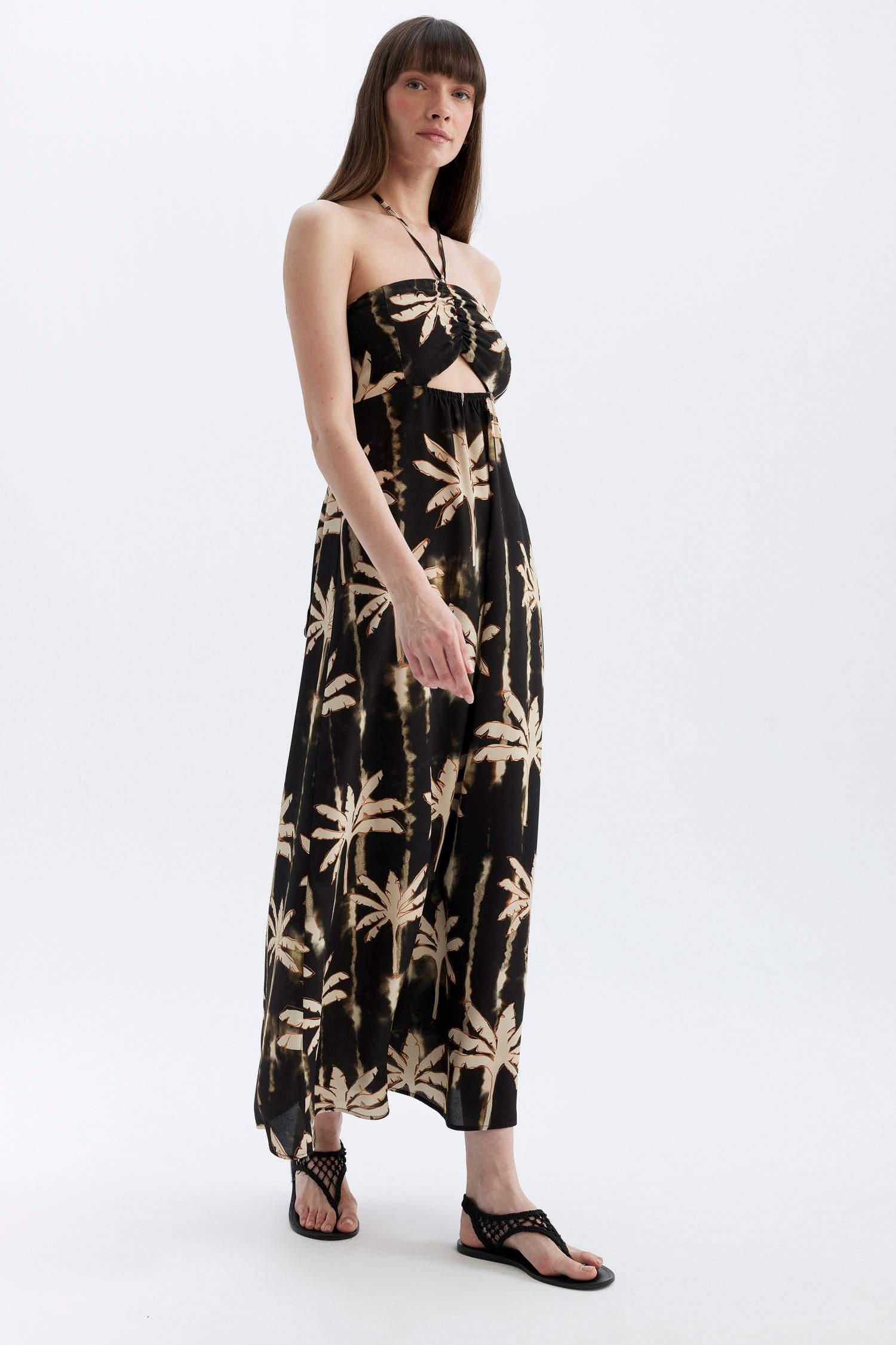 A Kesim Boyundan Bağlamalı Desenli Maroken Maxi Elbise