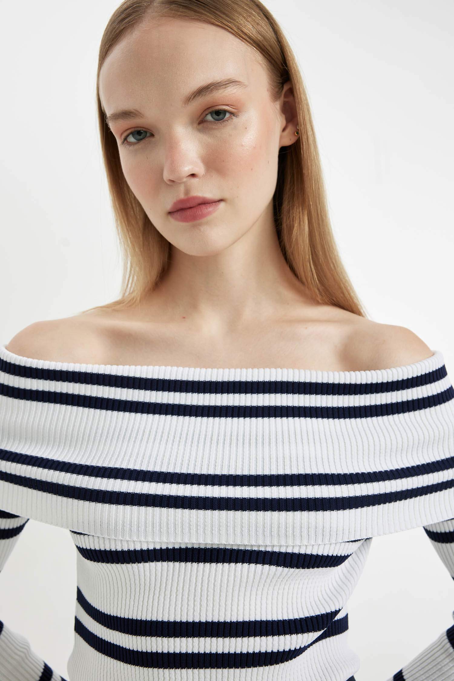 Slim Fit Striped Open Shoulder Knitwear Pullover