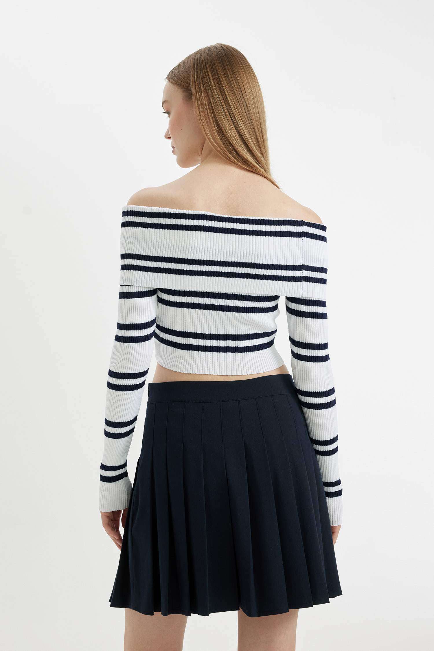Slim Fit Striped Open Shoulder Knitwear Pullover