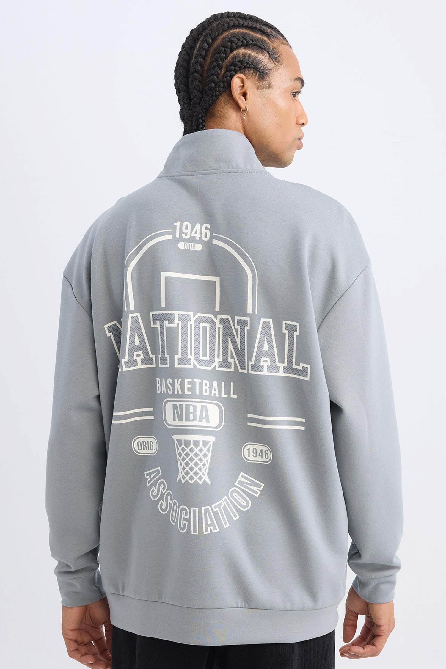NBA Wordmark Oversize Geniş Kalıp Fermuarlı Dik Yaka Sırt Baskılı Skuba Dalgıç Kumaş Sweatshirt
