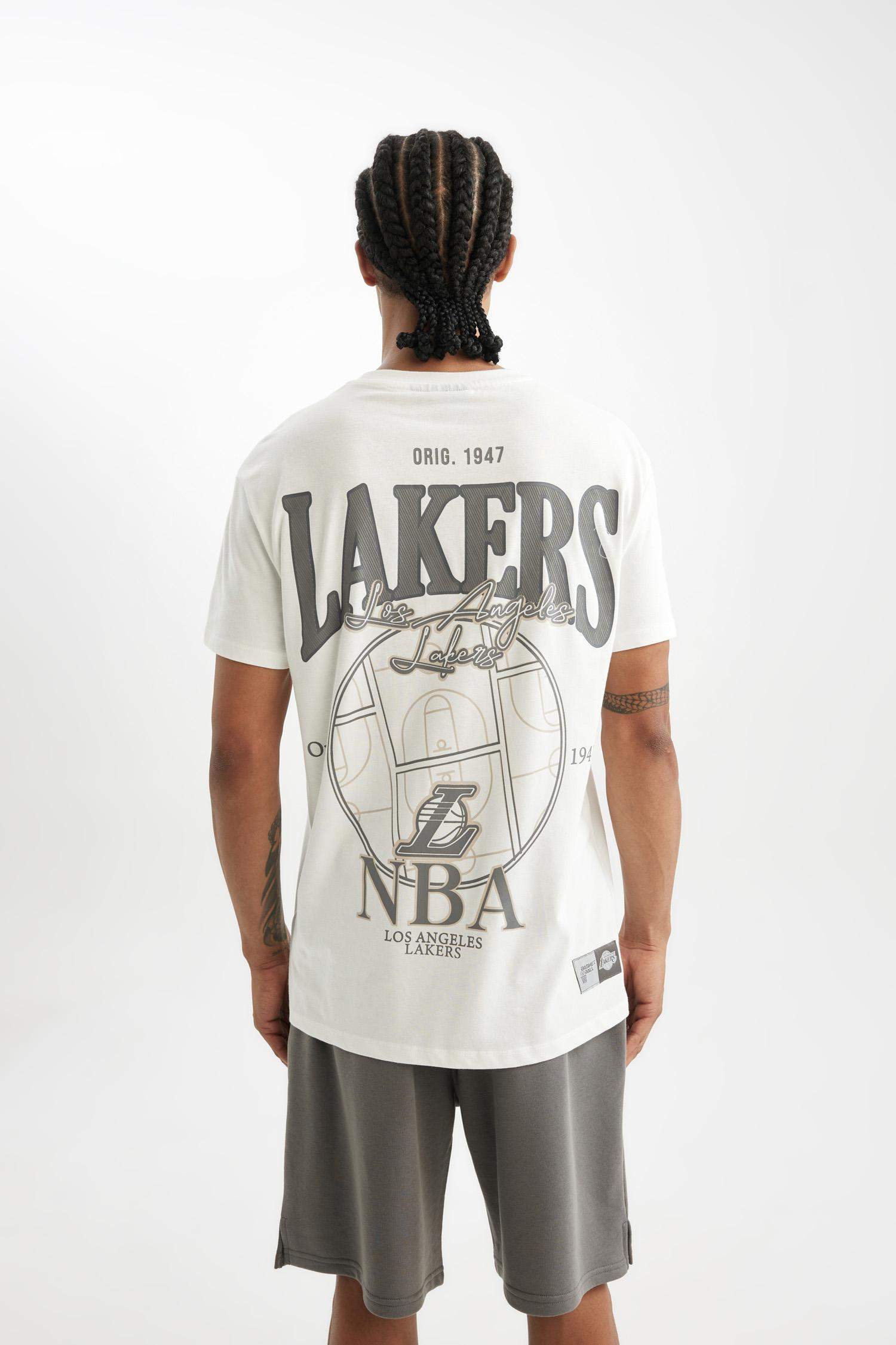 تيشيرت قصة عادية برقبة مستديرة من لوس أنجلوس ليكرز