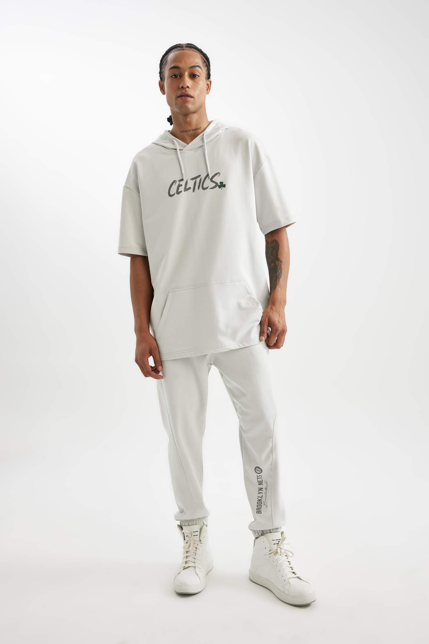 NBA Boston Celtics Oversize Geniş Kalıp Kapüşonlu Sırt Baskılı Kısa Kollu Tişört