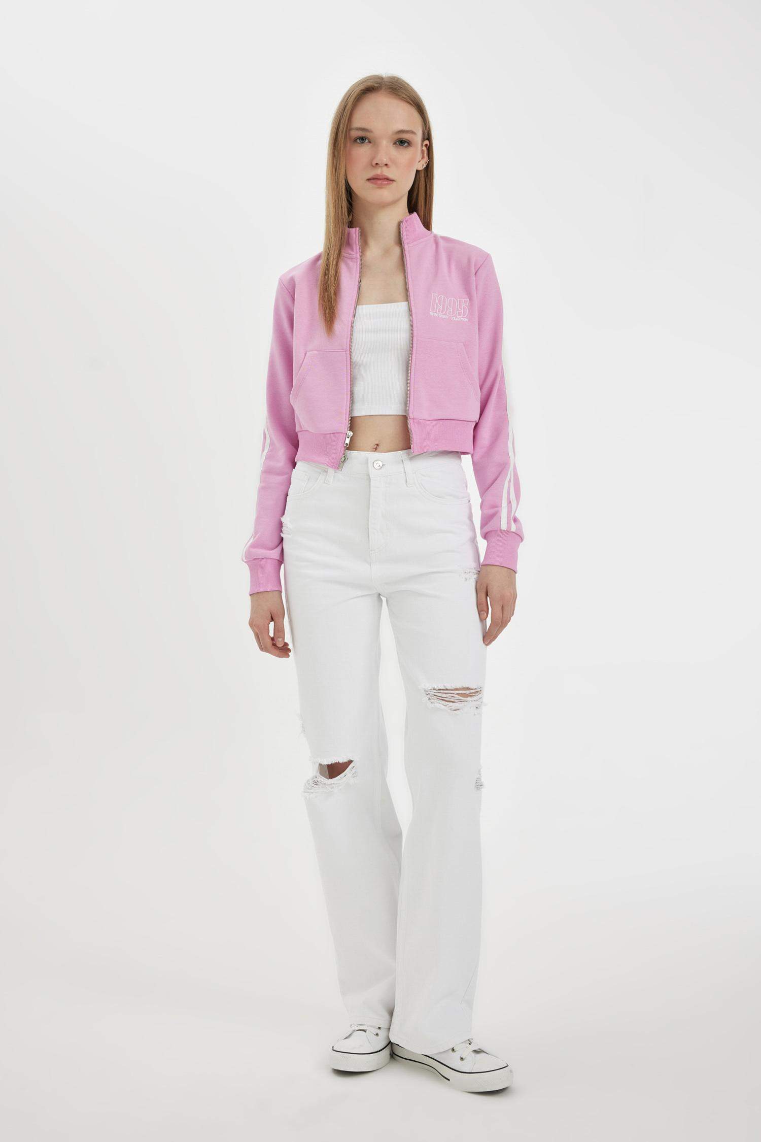 جاكيت رياضي بطبعة شعار قماش سميك مخصر