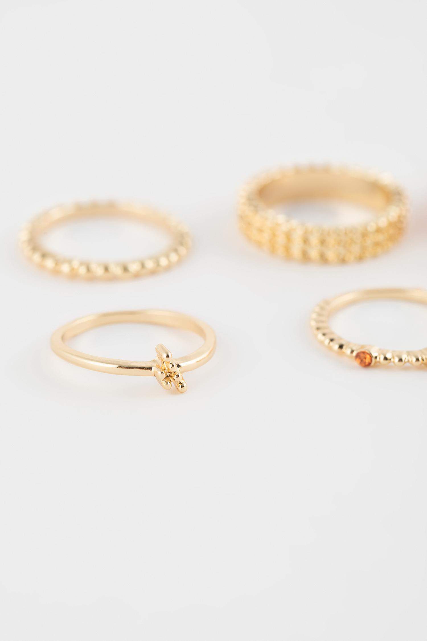 Kadın 8'li Renkli Yüzük