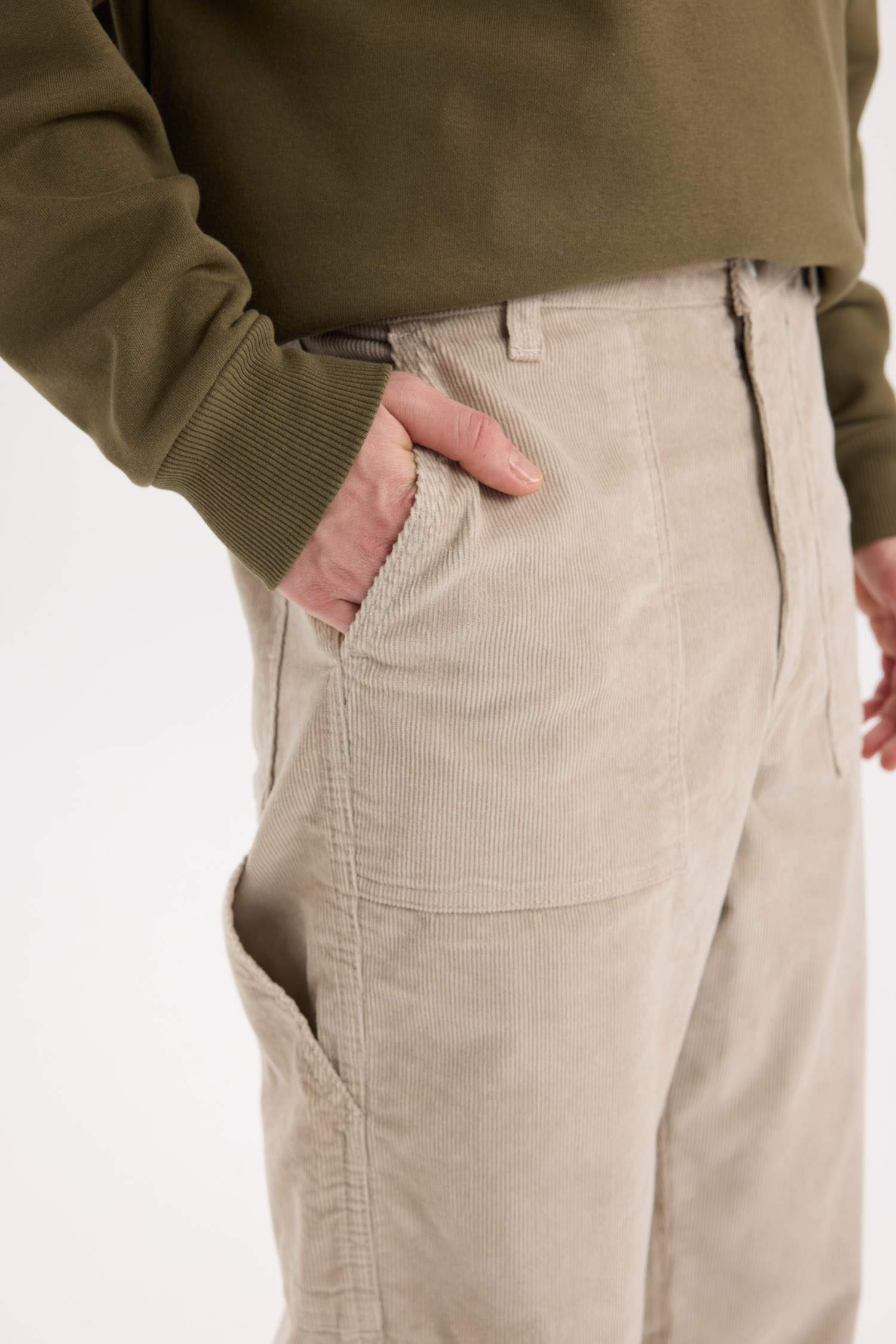 بنطرون مخمل وايد ليج برجل واسع