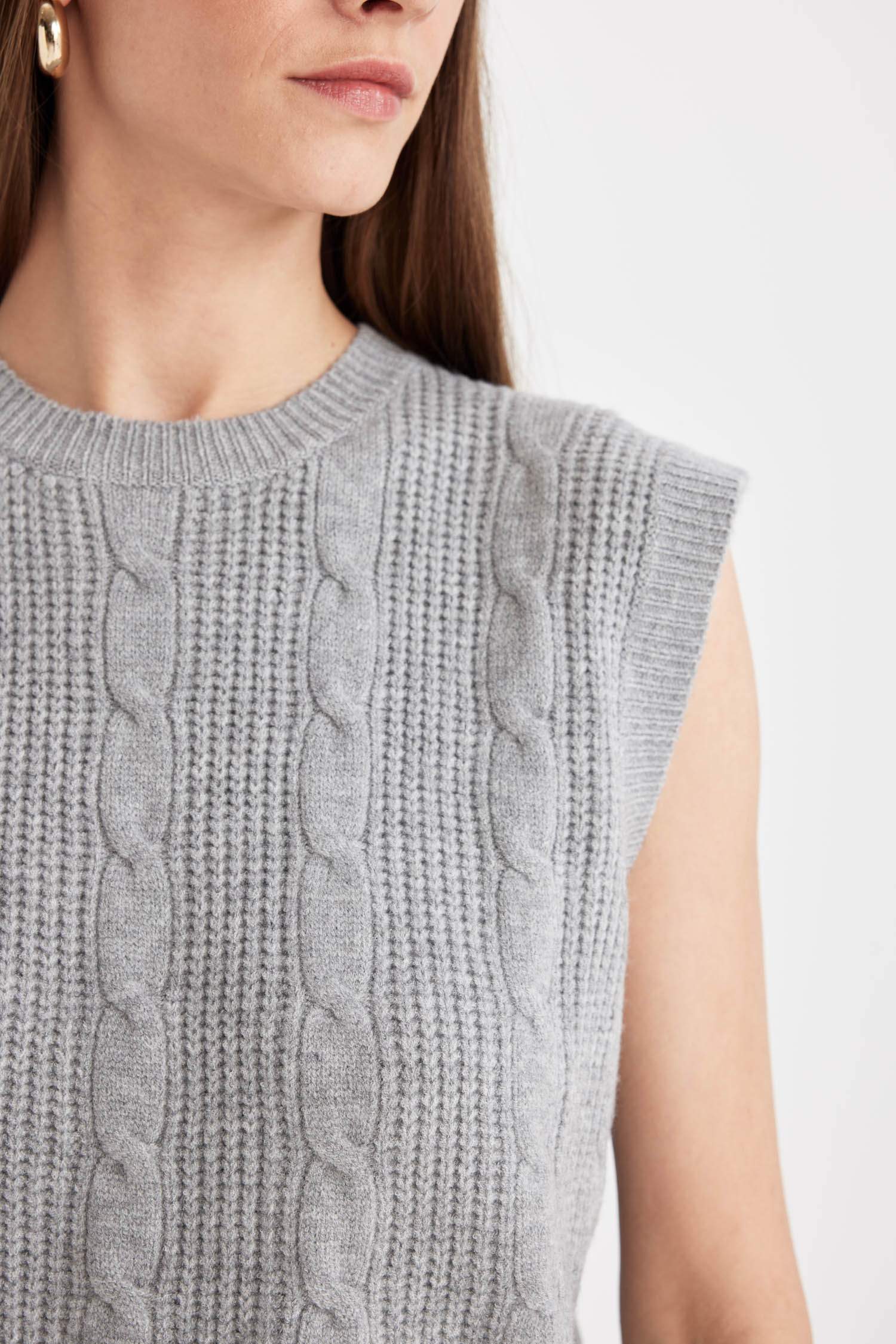 Regular Fit Bisiklet Yaka Basic Düz Saç Örgü Desenli Triko Süveter