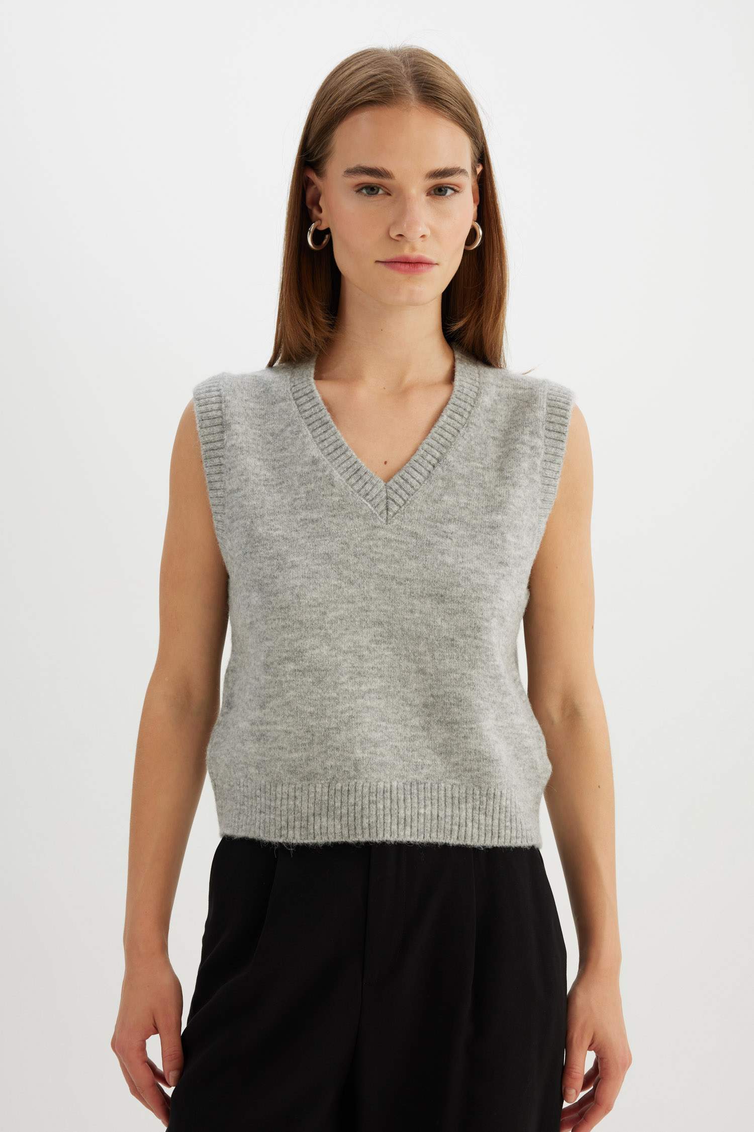 Regular Fit V Yaka Basic Düz Premium Triko Süveter