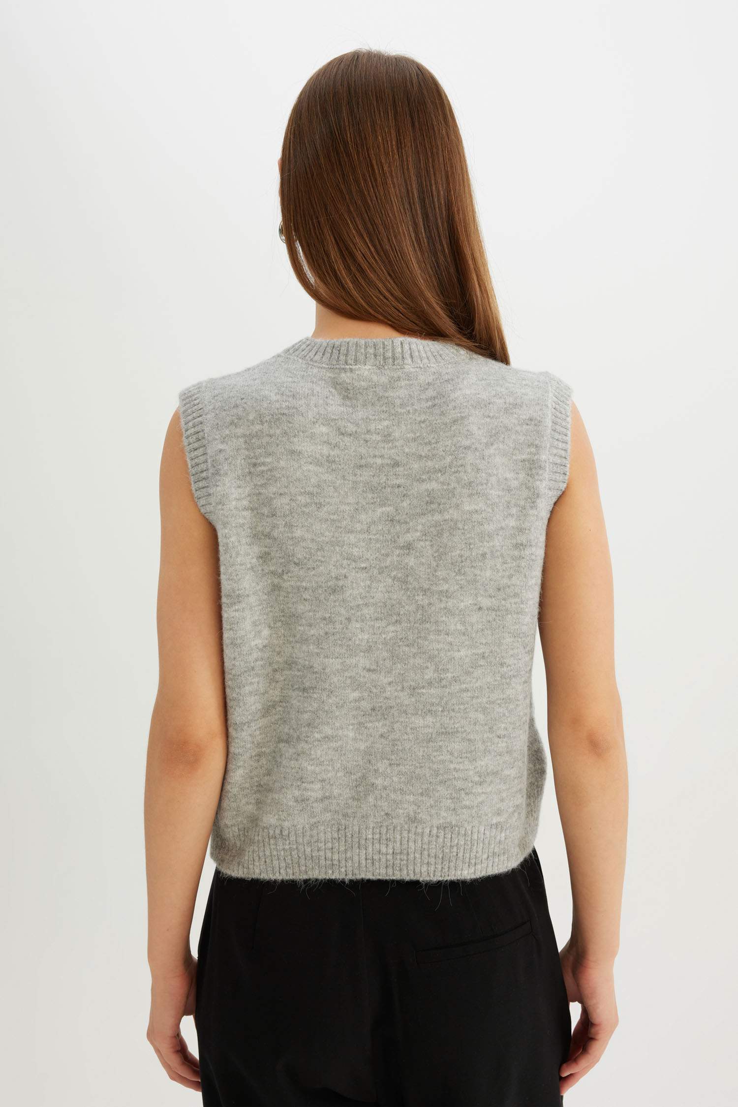 Regular Fit V Yaka Basic Düz Premium Triko Süveter