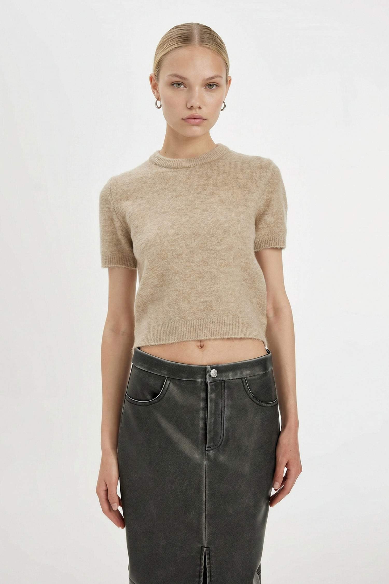 Regular Fit Bisiklet Yaka Premium Basic Düz Kısa Kollu Triko Kazak