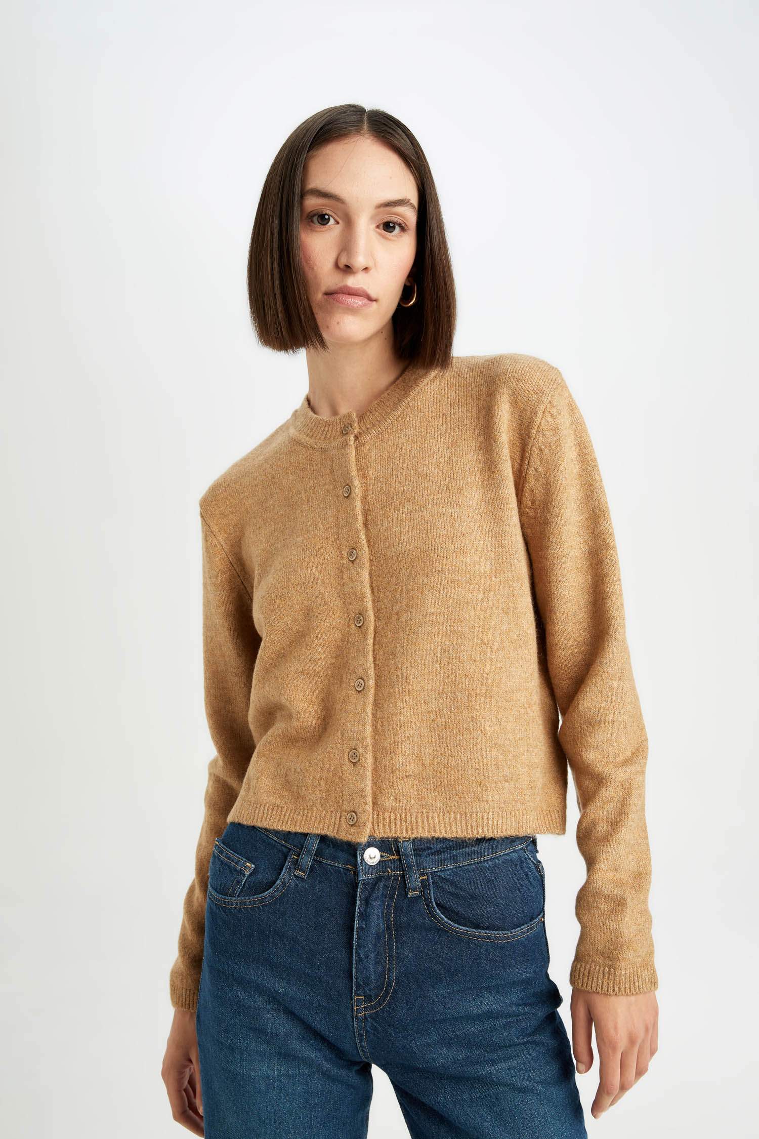 Regular Fit Bisiklet Yaka Basic Düz Düğmeli Triko Hırka