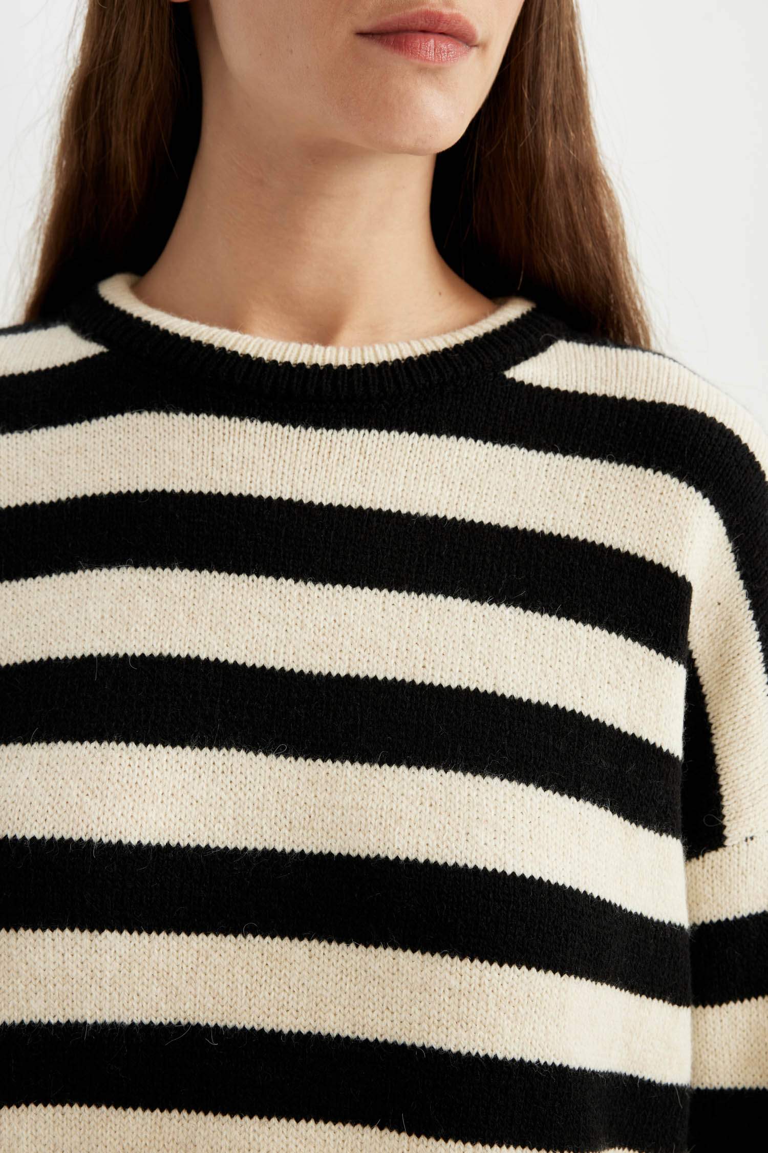 Oversize Fit Striped Crew Neck Pullover