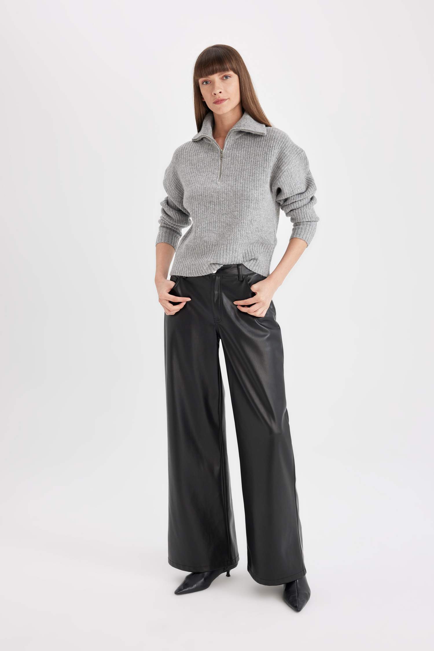 Relax Fit Yarım Fermuarlı Dik Yaka Selanik Kumaş Triko Kazak