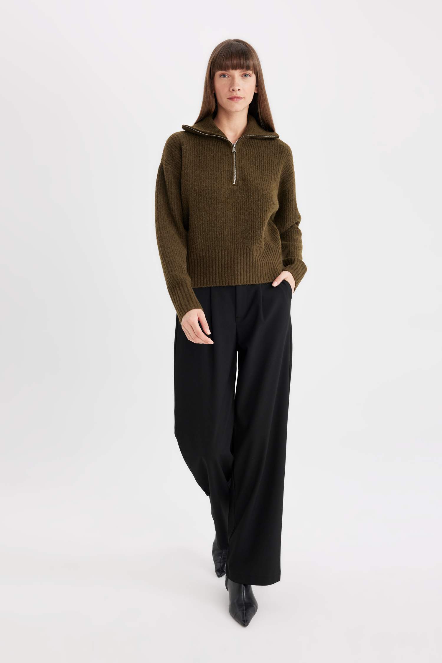 Свитер свободного кроя на молнии для женщин