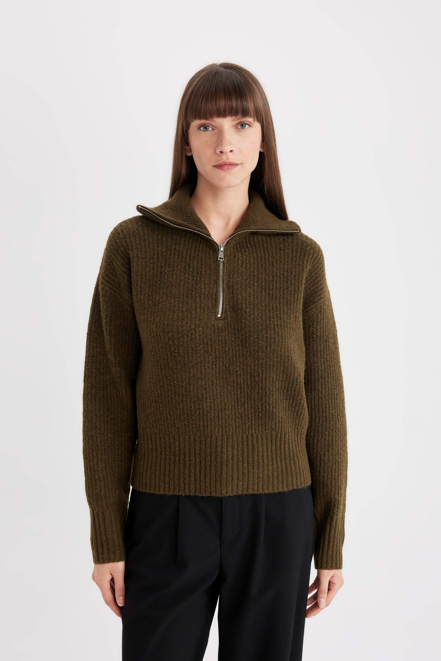 Свитер свободного кроя на молнии для женщин