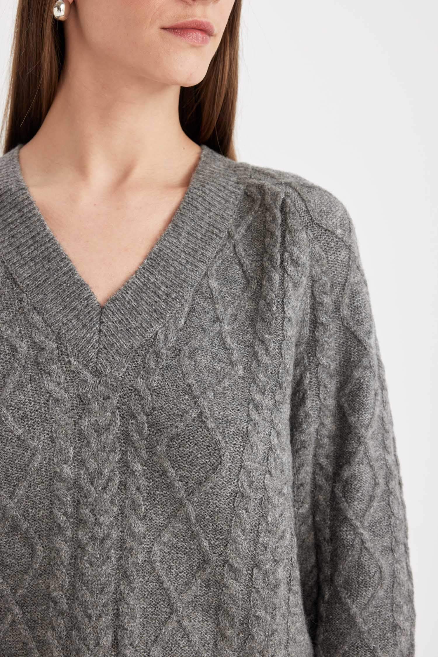 Relax Fit V Neck Hair Knitted Pullover