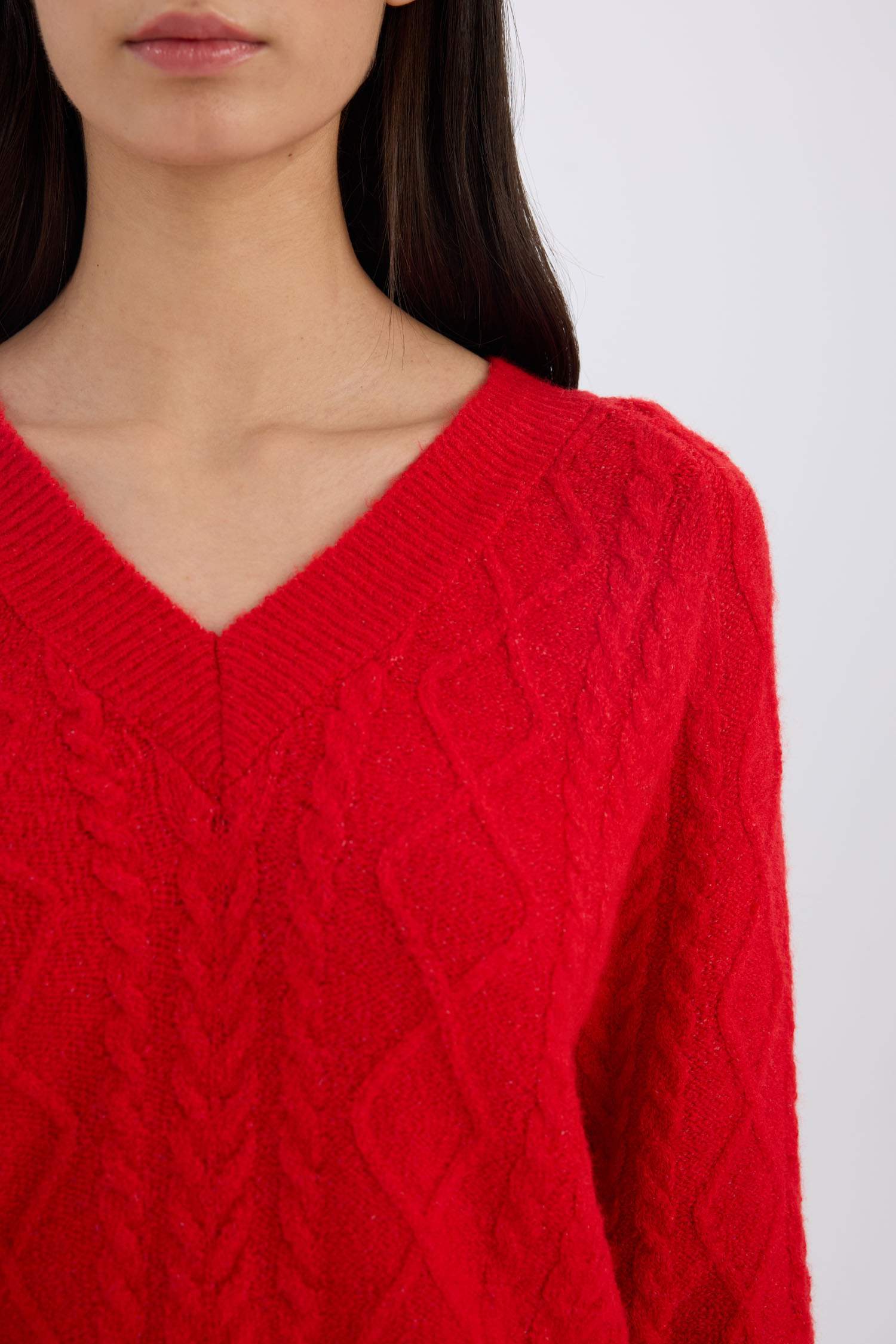 بلوفر احمر تريكو قصة مريحة بياقة V