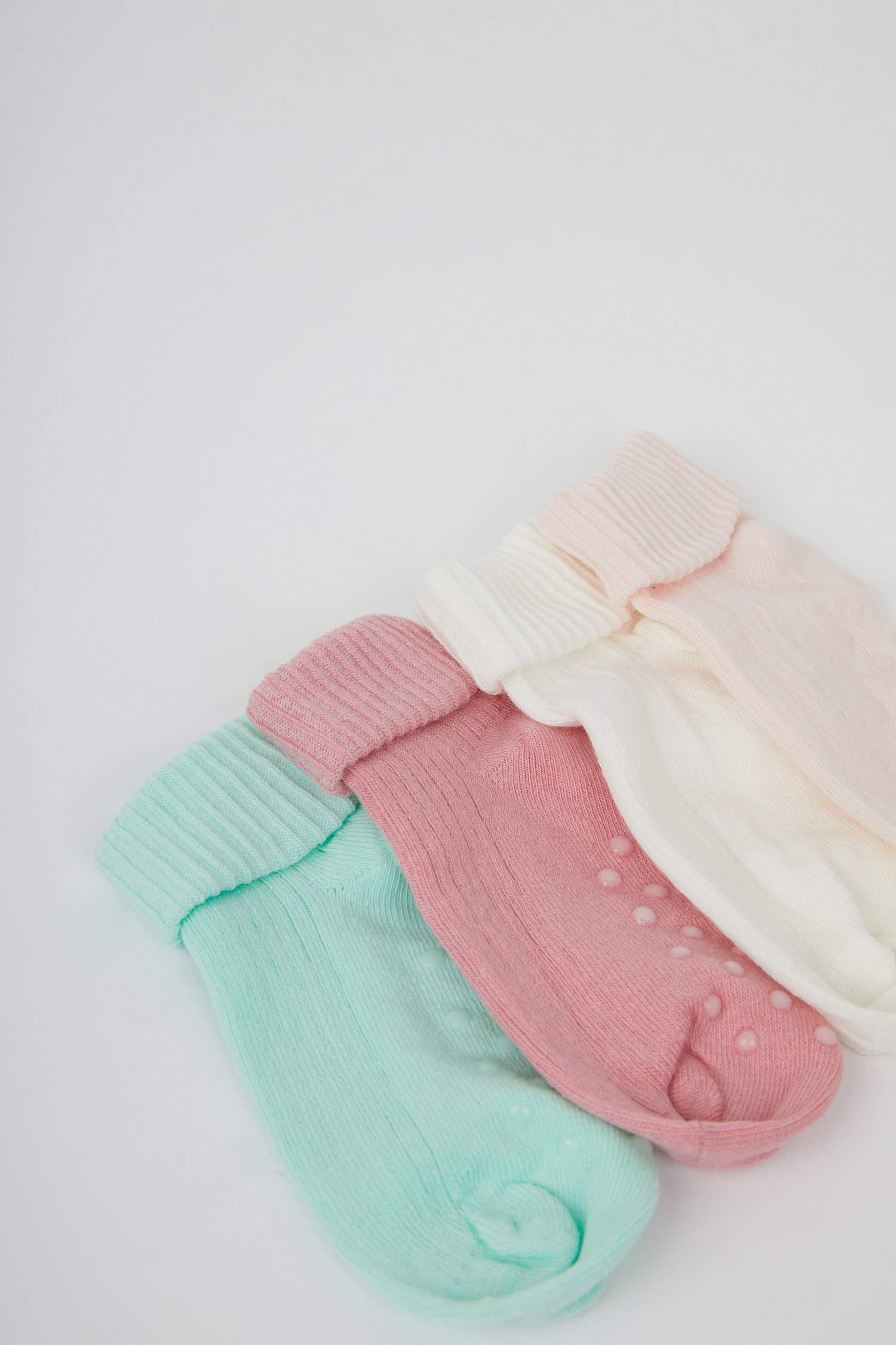Kız Bebek Dikişsiz 4'lü Pamuklu Uzun Çorap