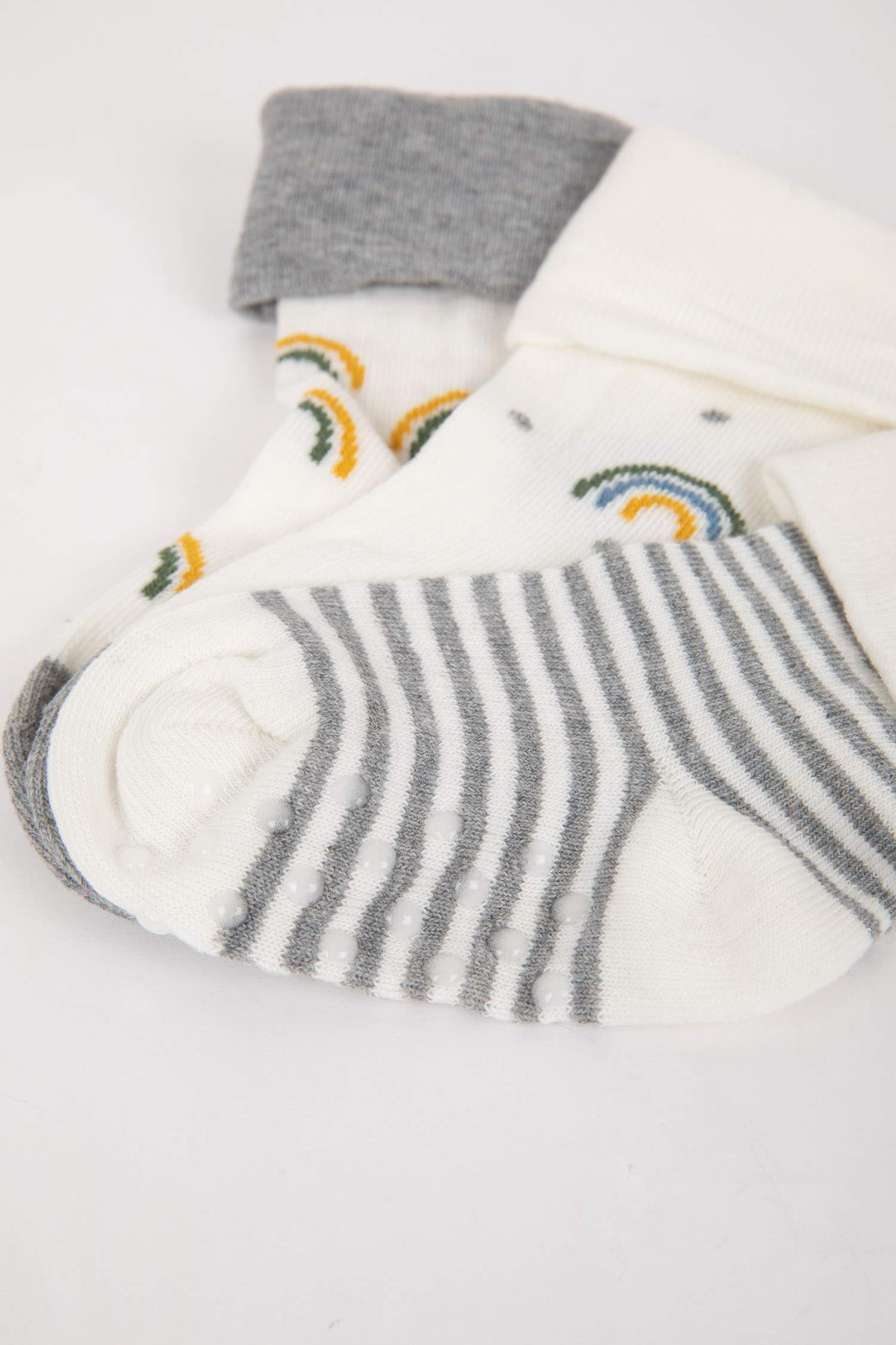 Erkek Bebek Dikişsiz 3'lü Pamuklu Uzun Çorap