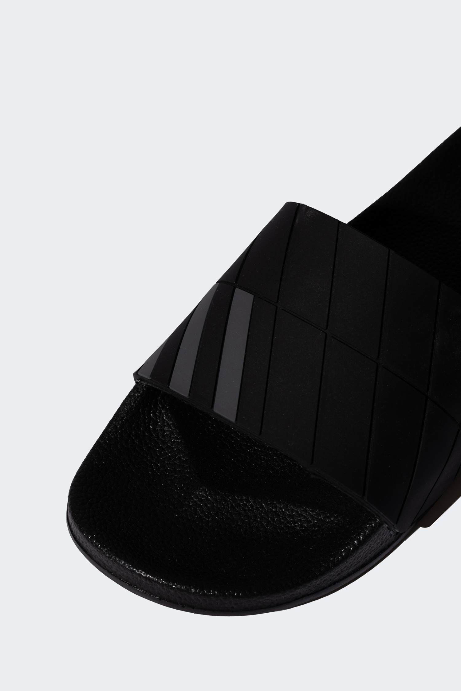 Erkek Düz Taban Suni Deri Terlik