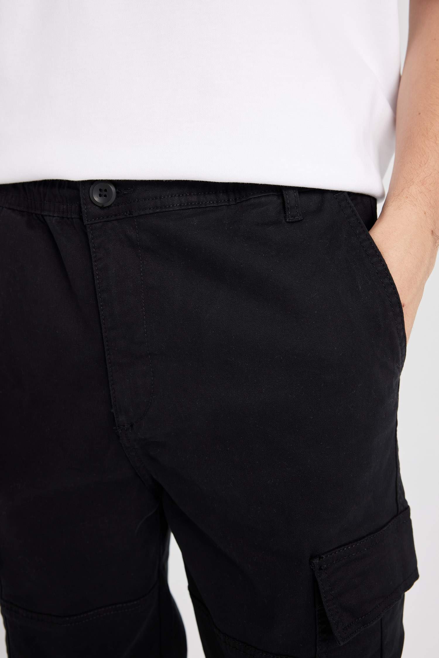 بنطلون كارجو جبردين قصة عادية بجيب بأستك من تحت