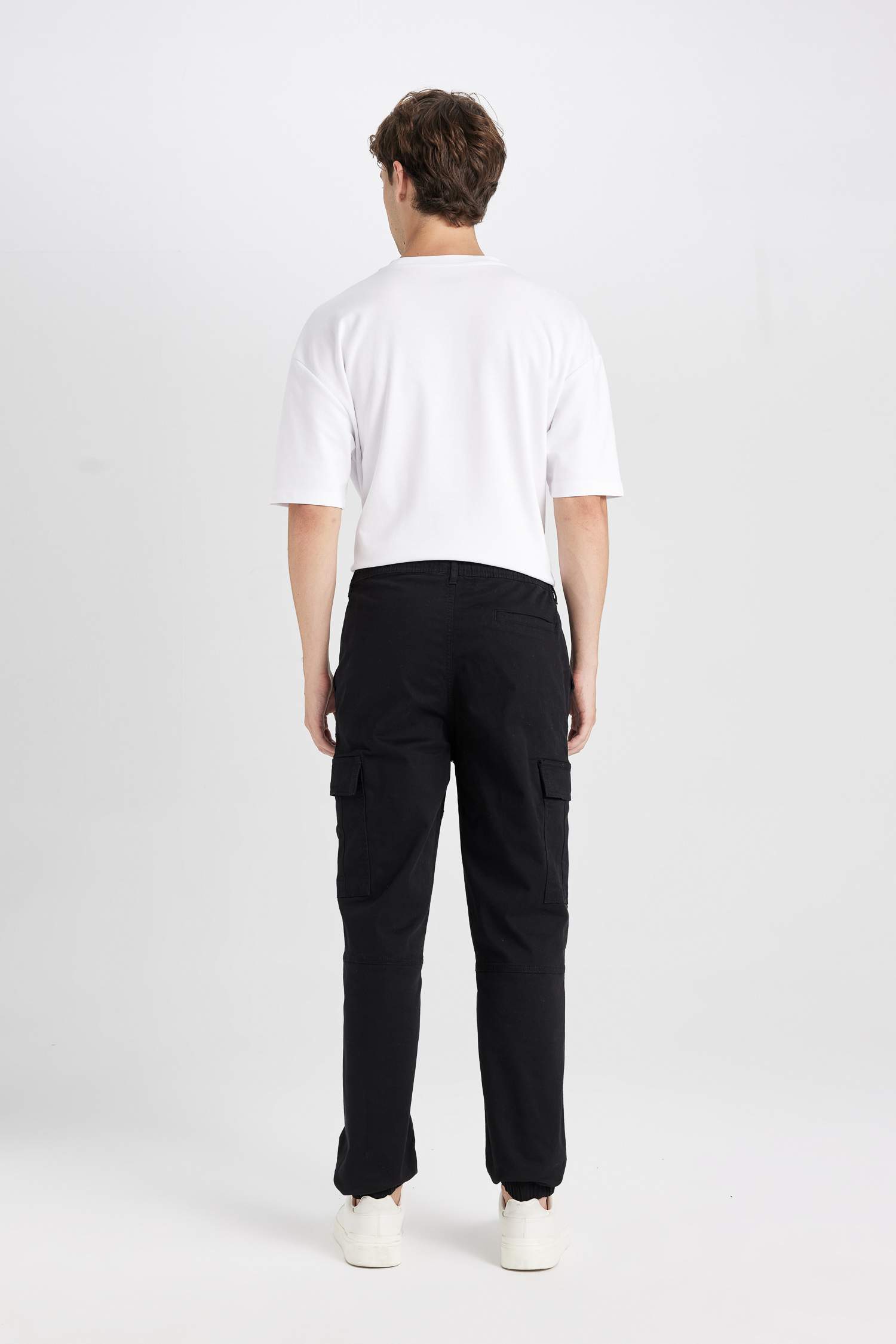 بنطلون كارجو جبردين قصة عادية بجيب بأستك من تحت