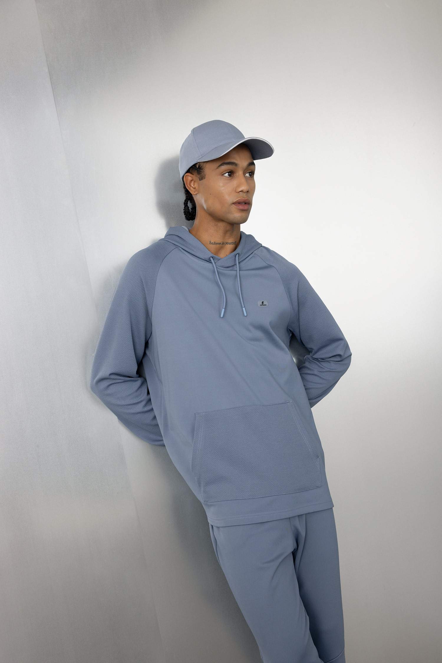 Mavi DeFactoFit Standart Fit Kapüşonlu Cepli Sporcu Sweatshirt