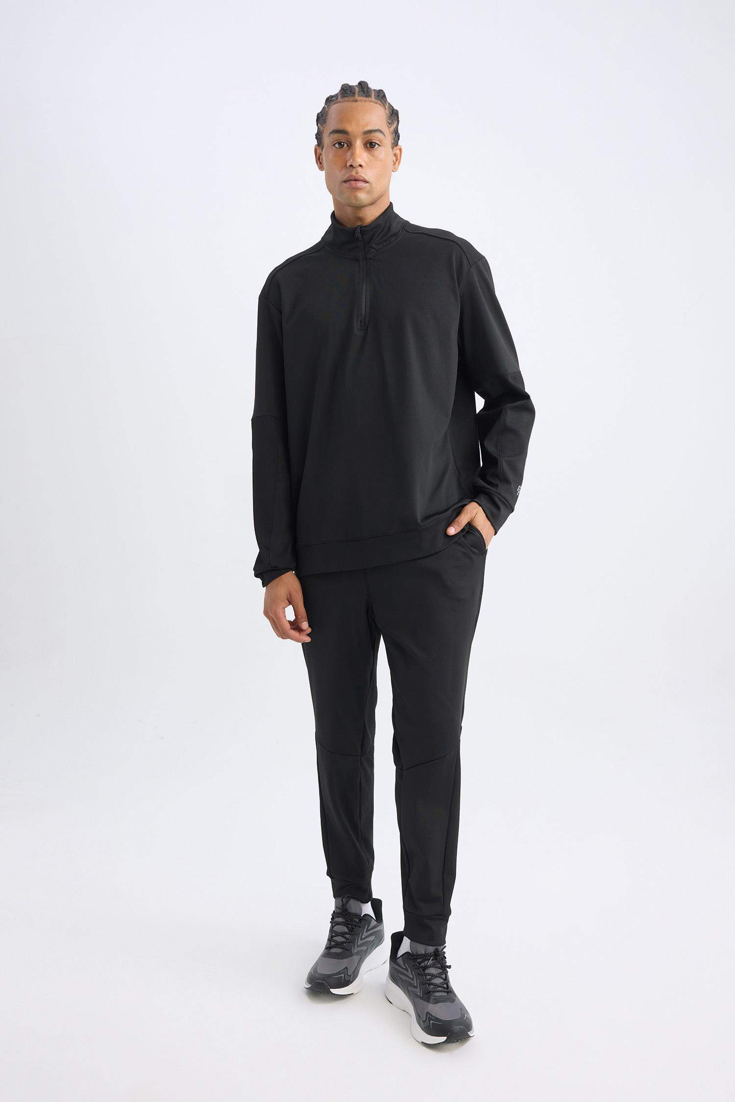 DeFactoFit Sporcu Jogger Eşofman Altı Standart Fit Beli Paçası Lastikli Cepli