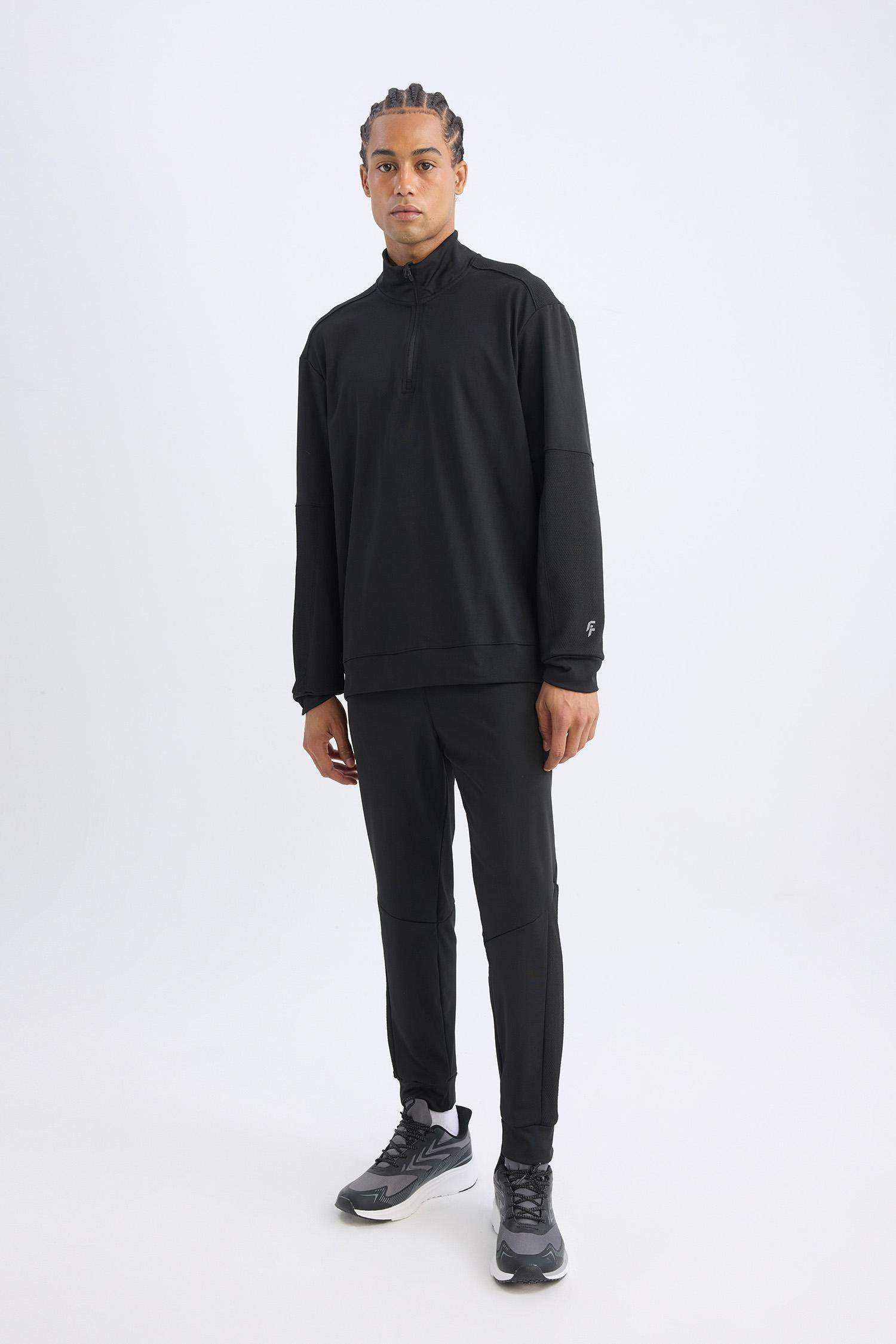 DeFactoFit Sporcu Jogger Eşofman Altı Standart Fit Beli Paçası Lastikli Cepli