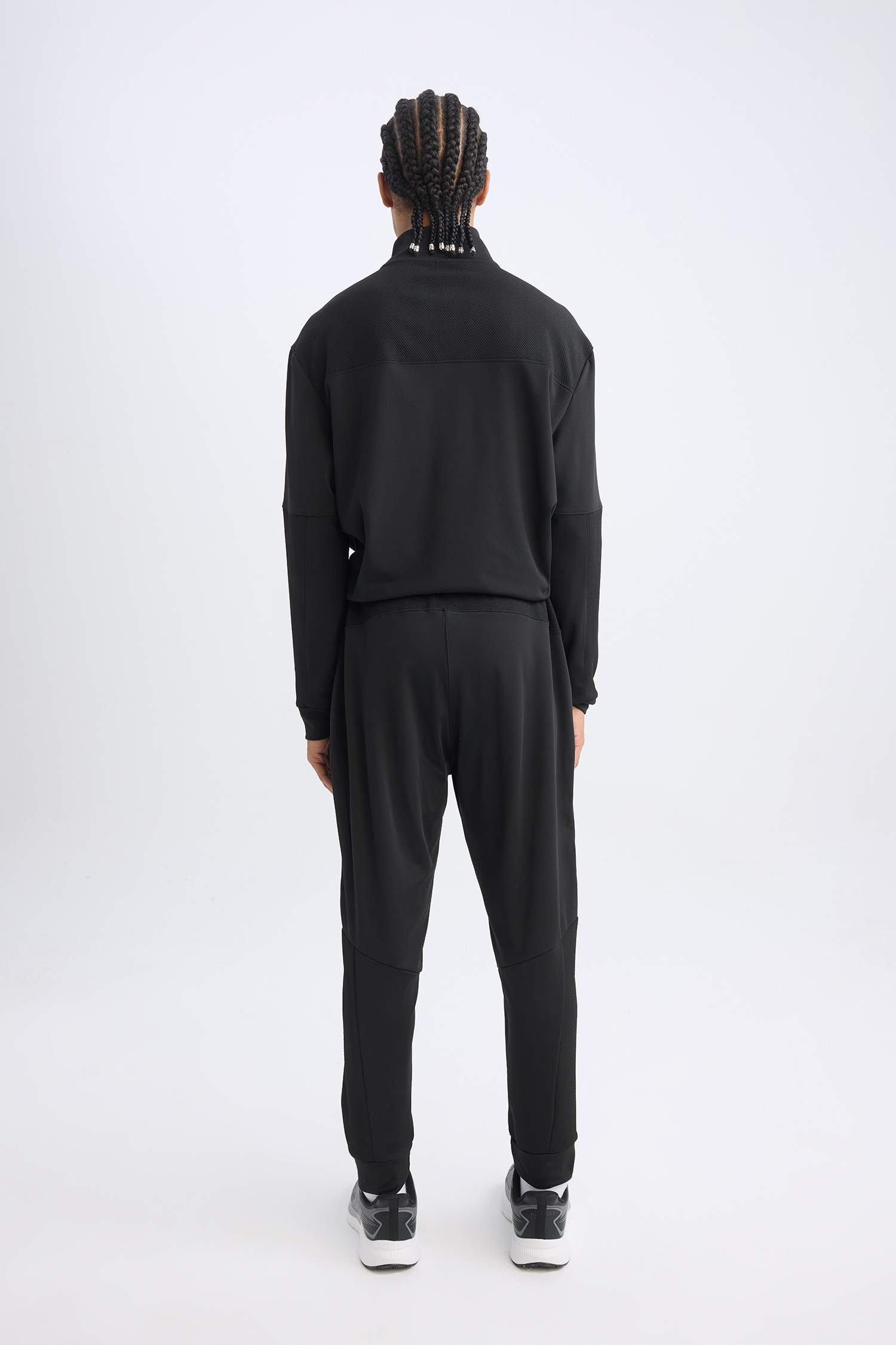 DeFactoFit Sporcu Jogger Eşofman Altı Standart Fit Beli Paçası Lastikli Cepli