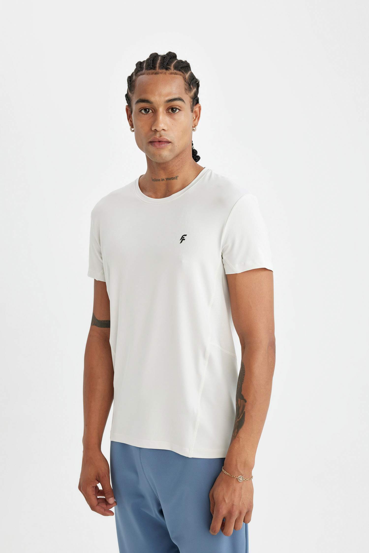 дөңгелек жаға Футболка