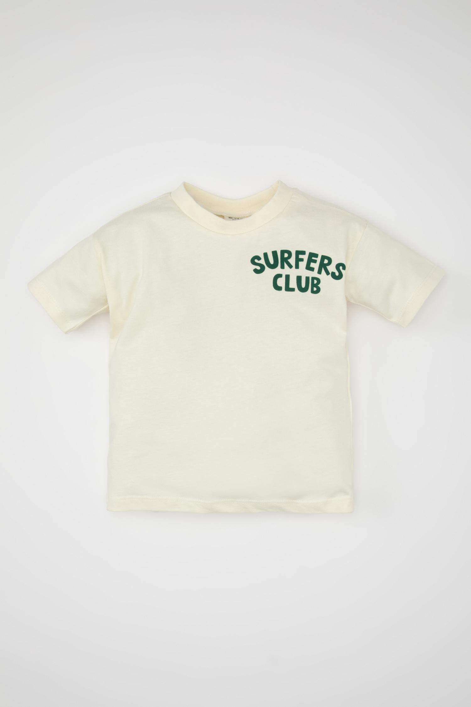 تيشيرت ولادي بطبعة شعار قصة عادية