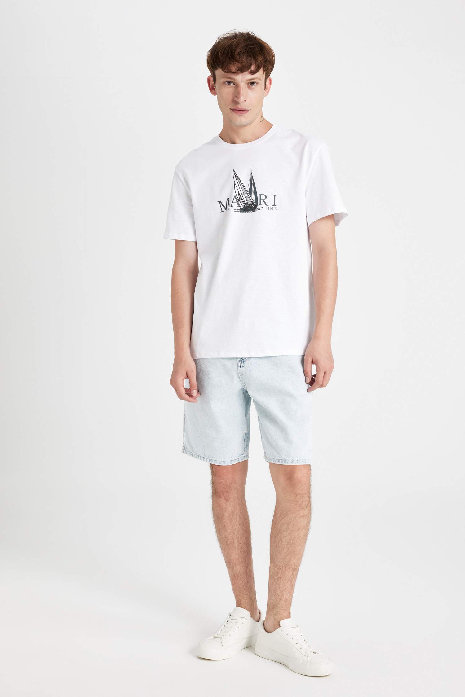 New Regular Fit Crew Neck Printed T-Shirt