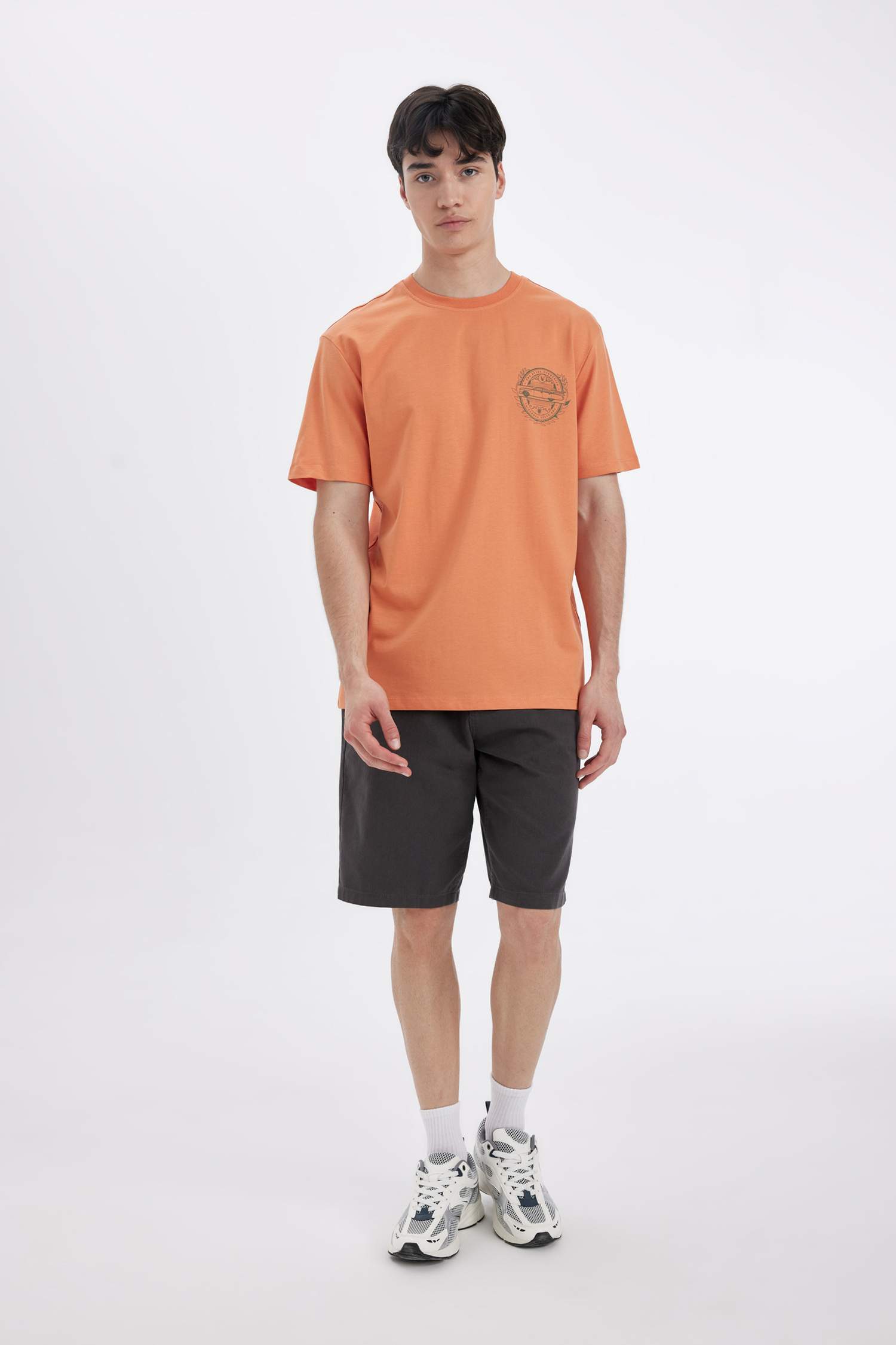 New Regular Fit Crew Neck Printed Short Sleeve T-Shirt