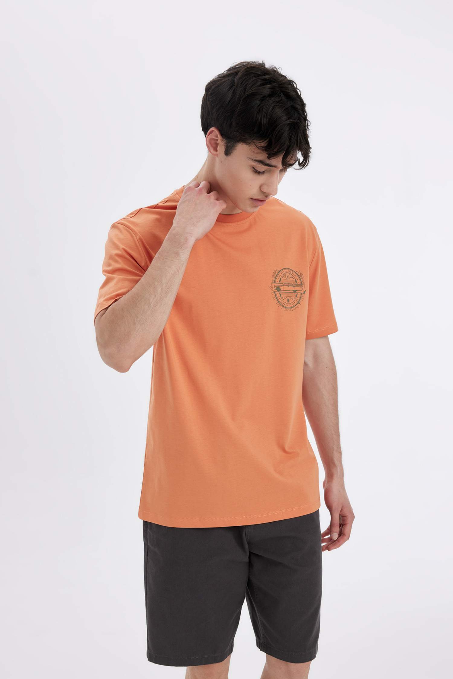 New Regular Fit Crew Neck Printed Short Sleeve T-Shirt
