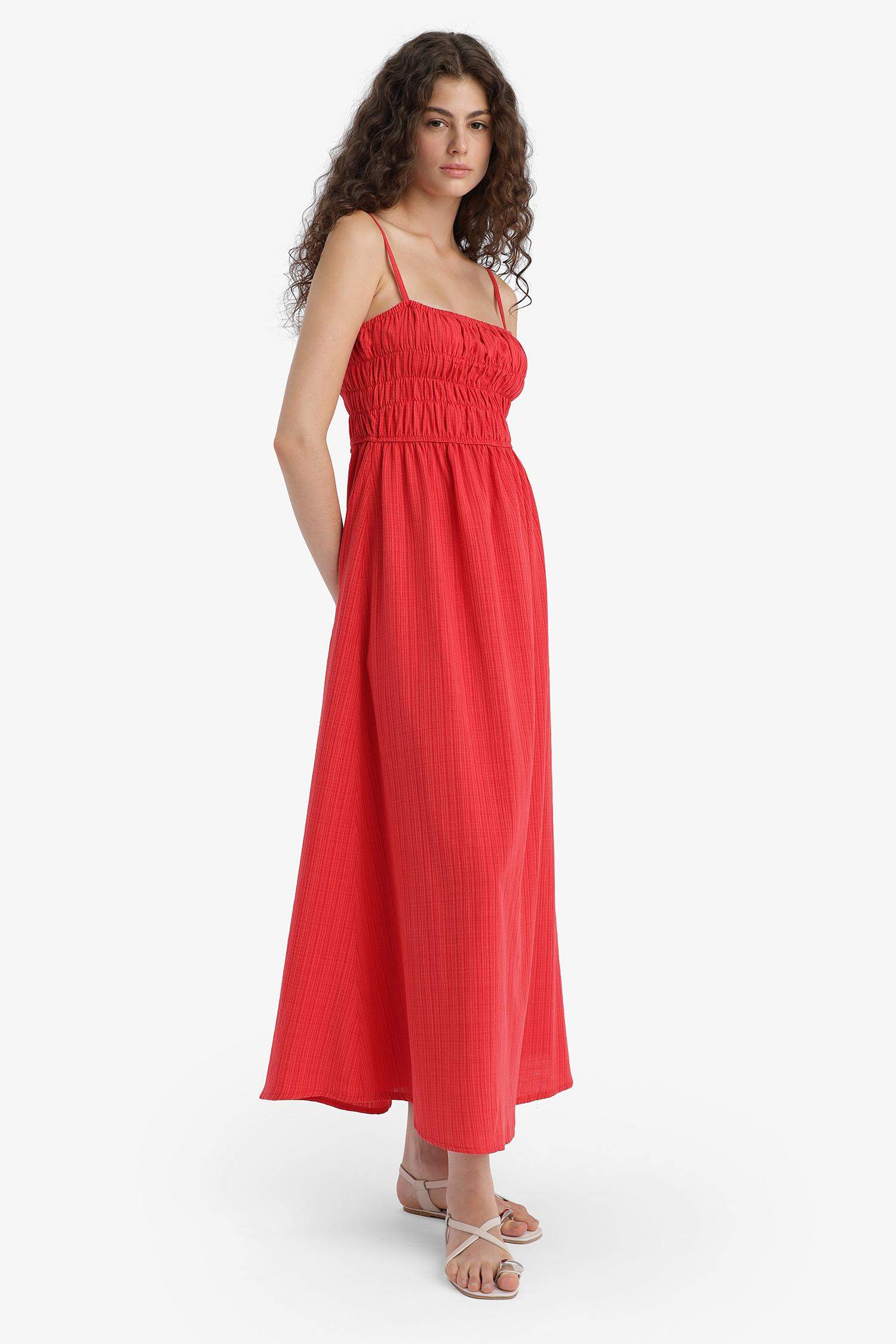 Keten Görünümlü Askılı Kırmızı Maxi Elbise