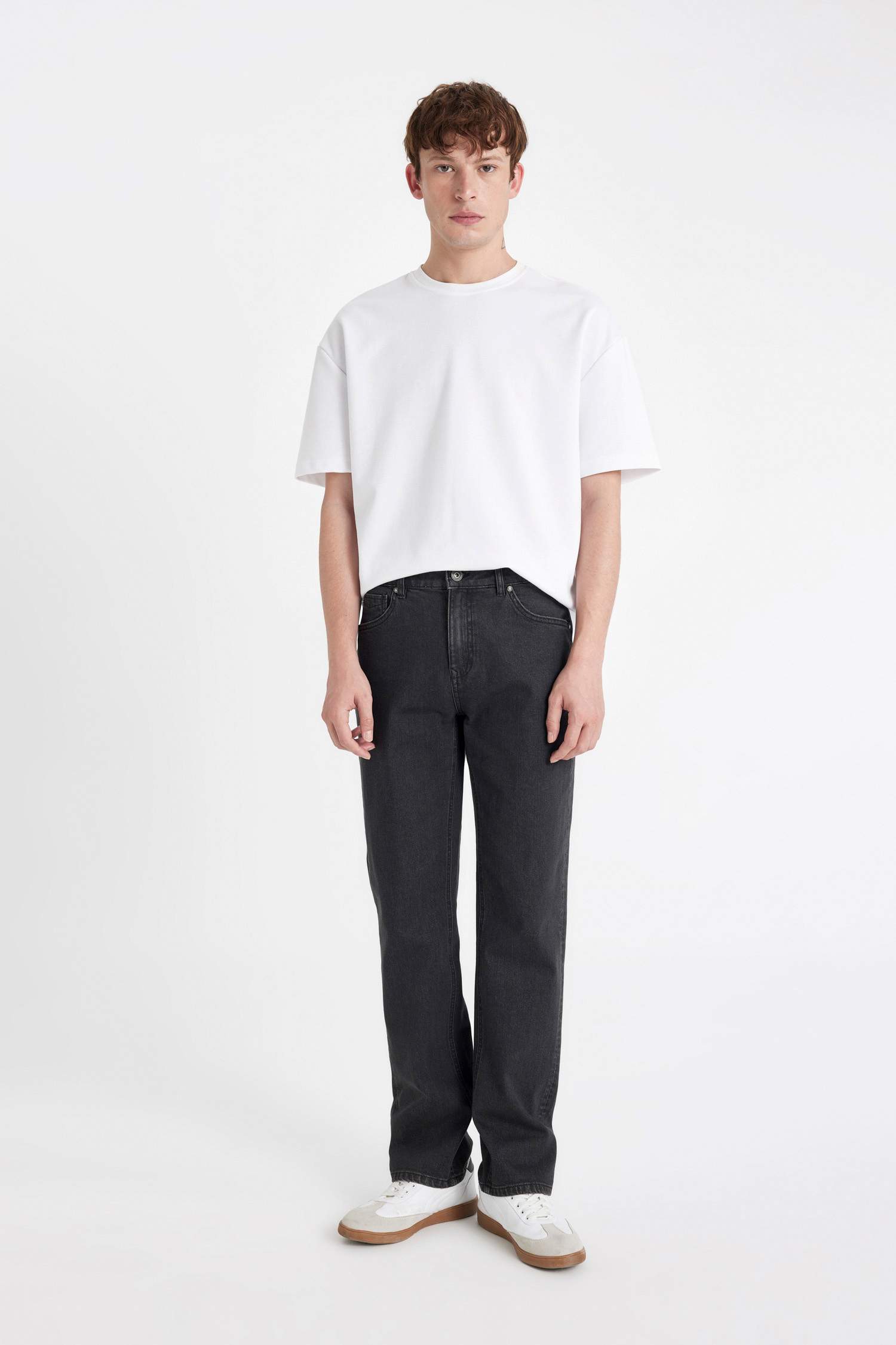 بنطرون جينز سيرجيو قصة عادية برجل ضيق وخصر عادي