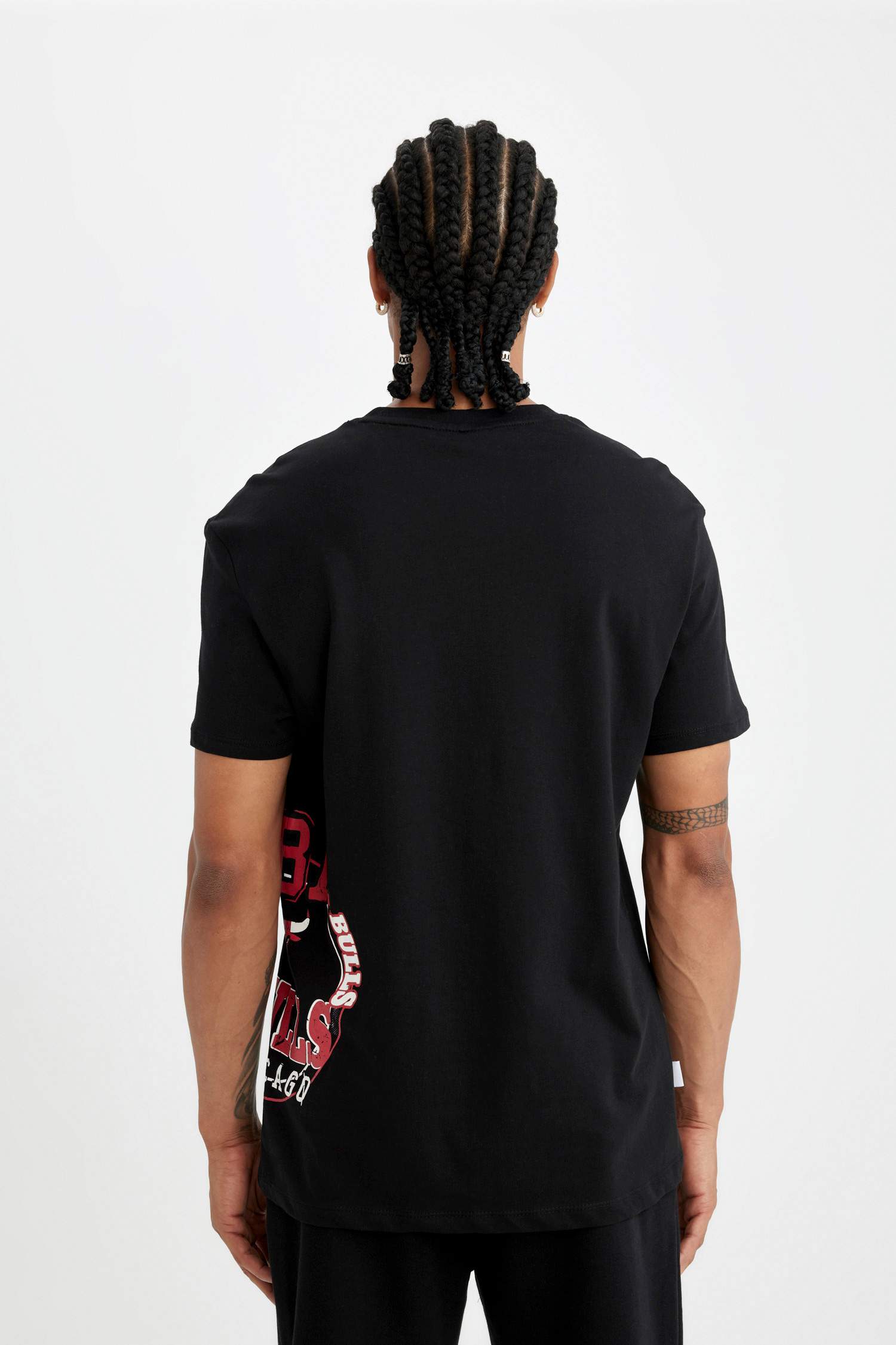 DeFactoFit NBA Chicago Bulls Standart Fit Bisiklet Yaka Pamuklu Kısa Kollu Tişört