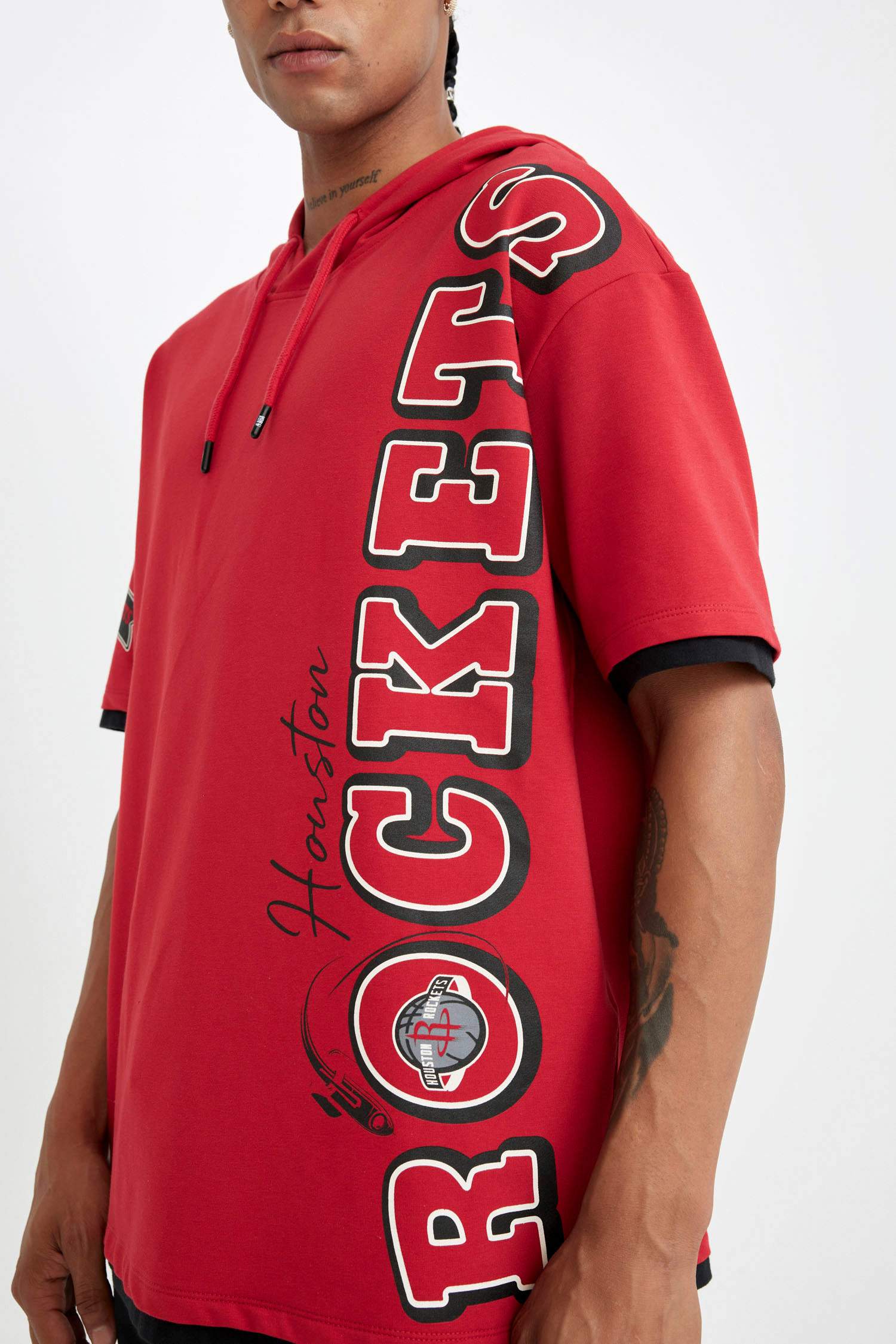 DeFactoFit NBA Houston Rockets Kırmızı Oversize Geniş Kalıp Kapüşonlu Kısa Kollu Tişört