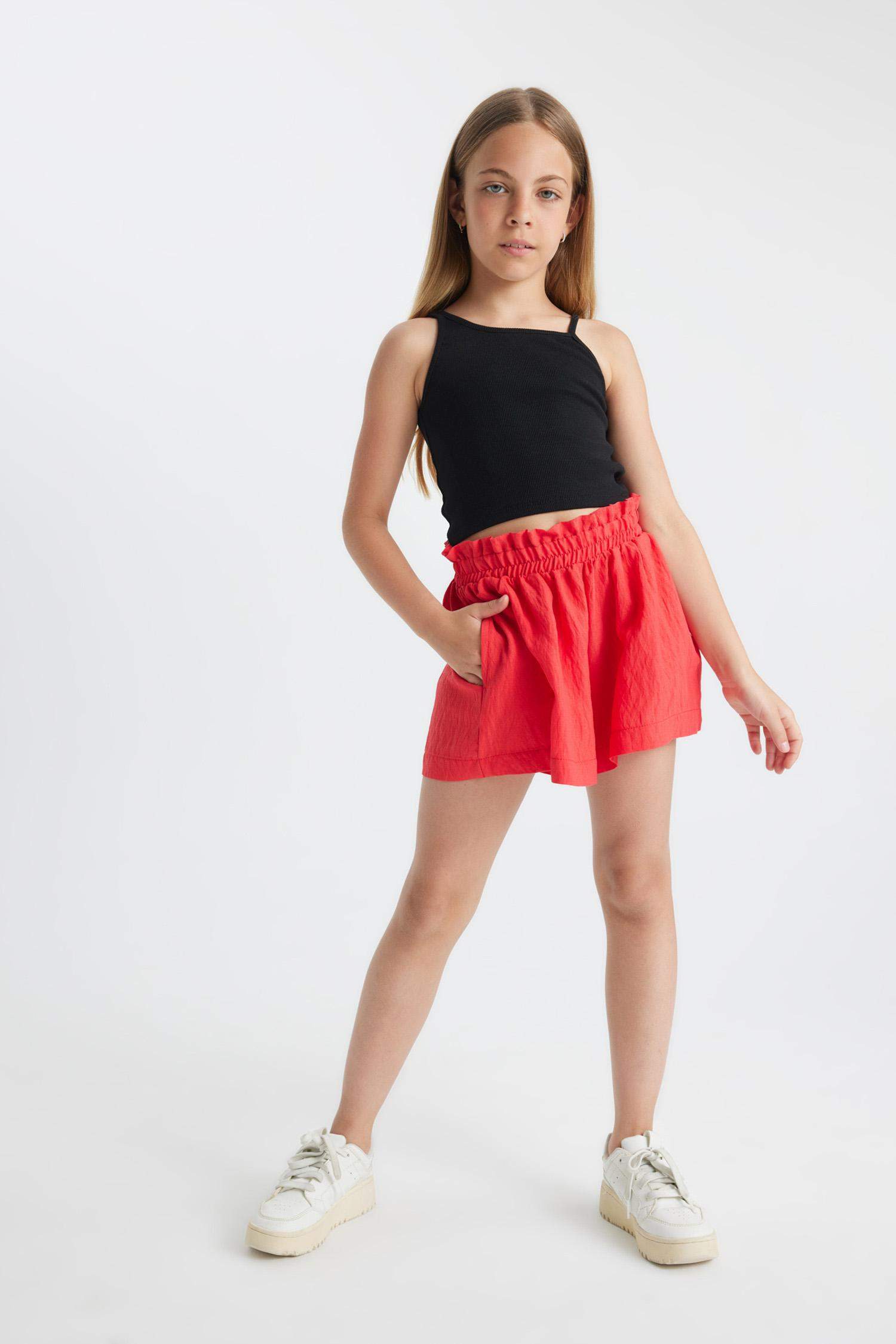 شورت بناتي من قماش رقيق