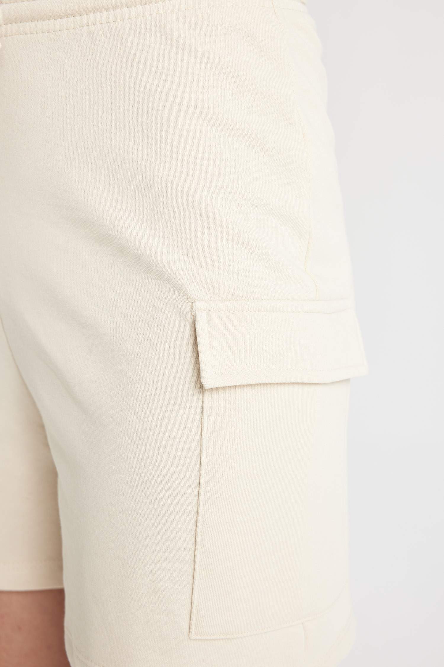 Straight Leg Thick Fabric Shorts