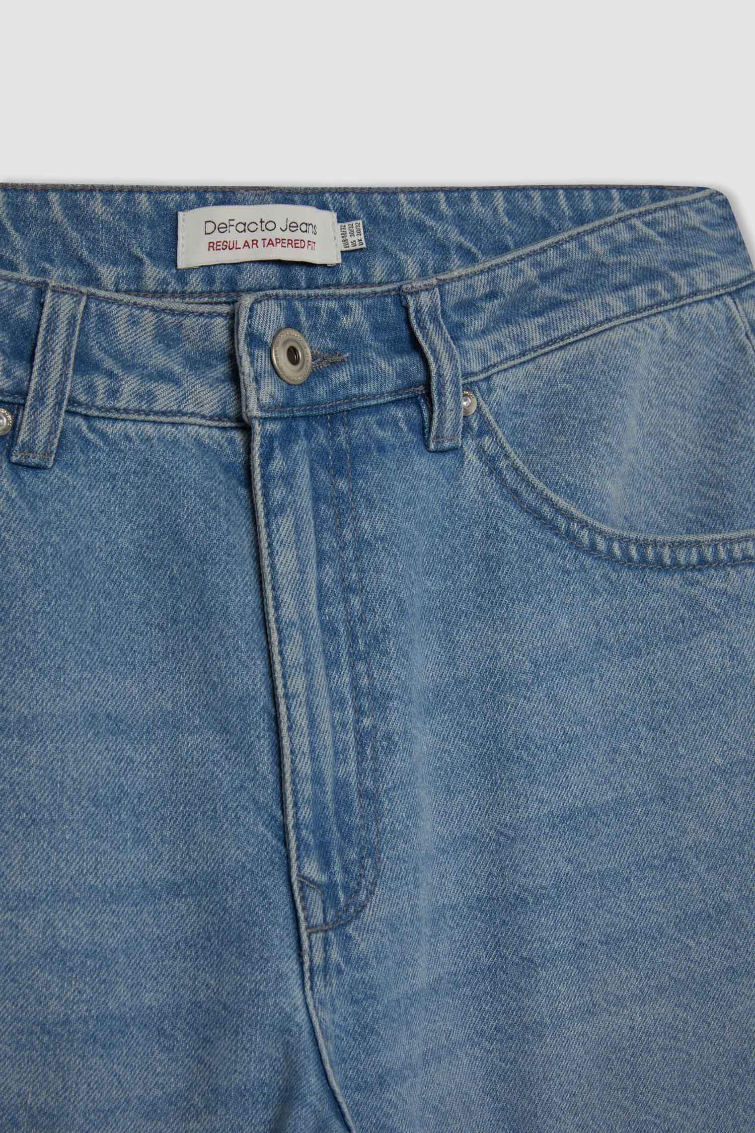 Джинсы Regular Tapered Fit узкого кроя