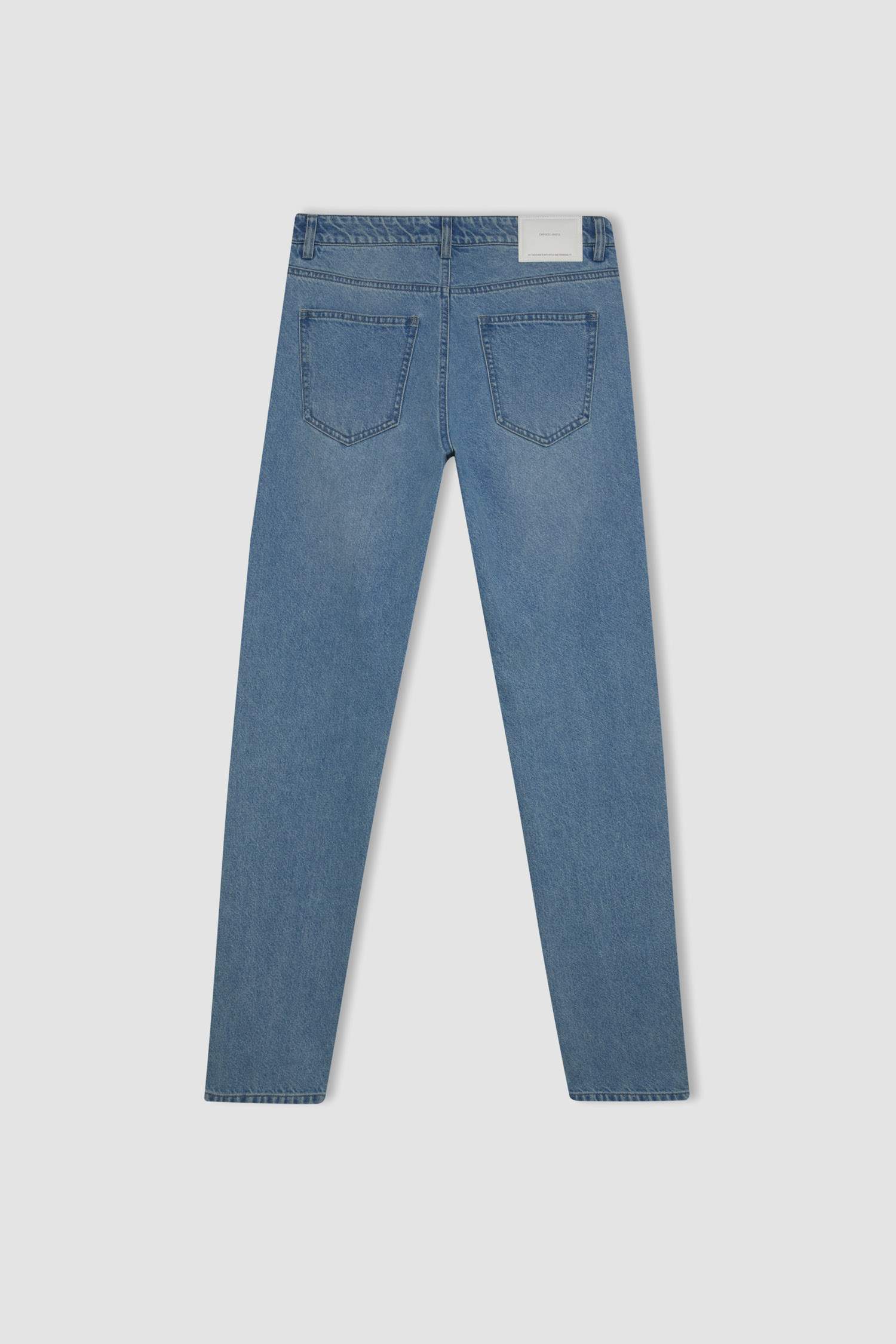 Джинсы Regular Tapered Fit узкого кроя