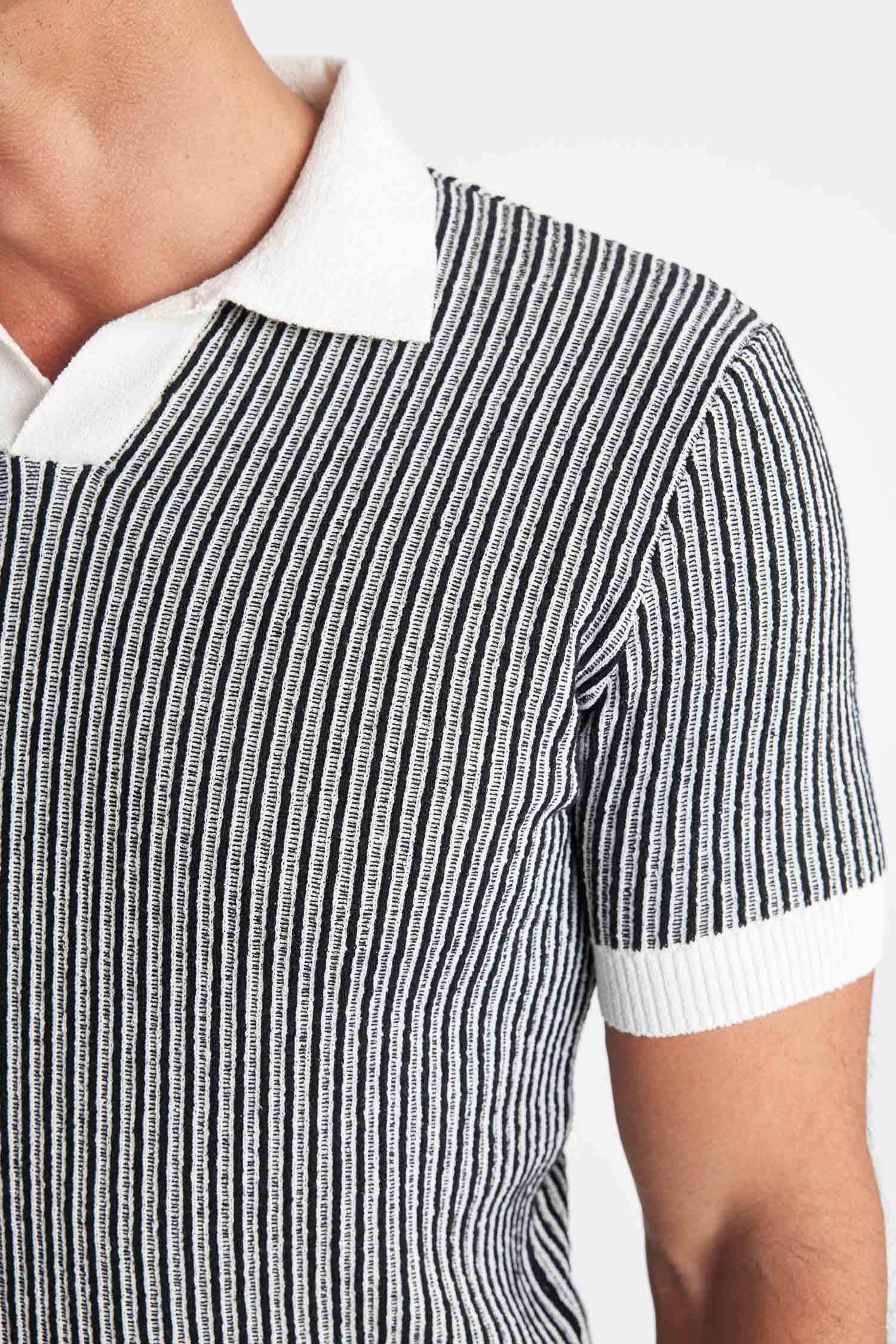 Standart Fit Normal Kesim Polo Yaka Çizgili Kısa Kollu Triko Tişört